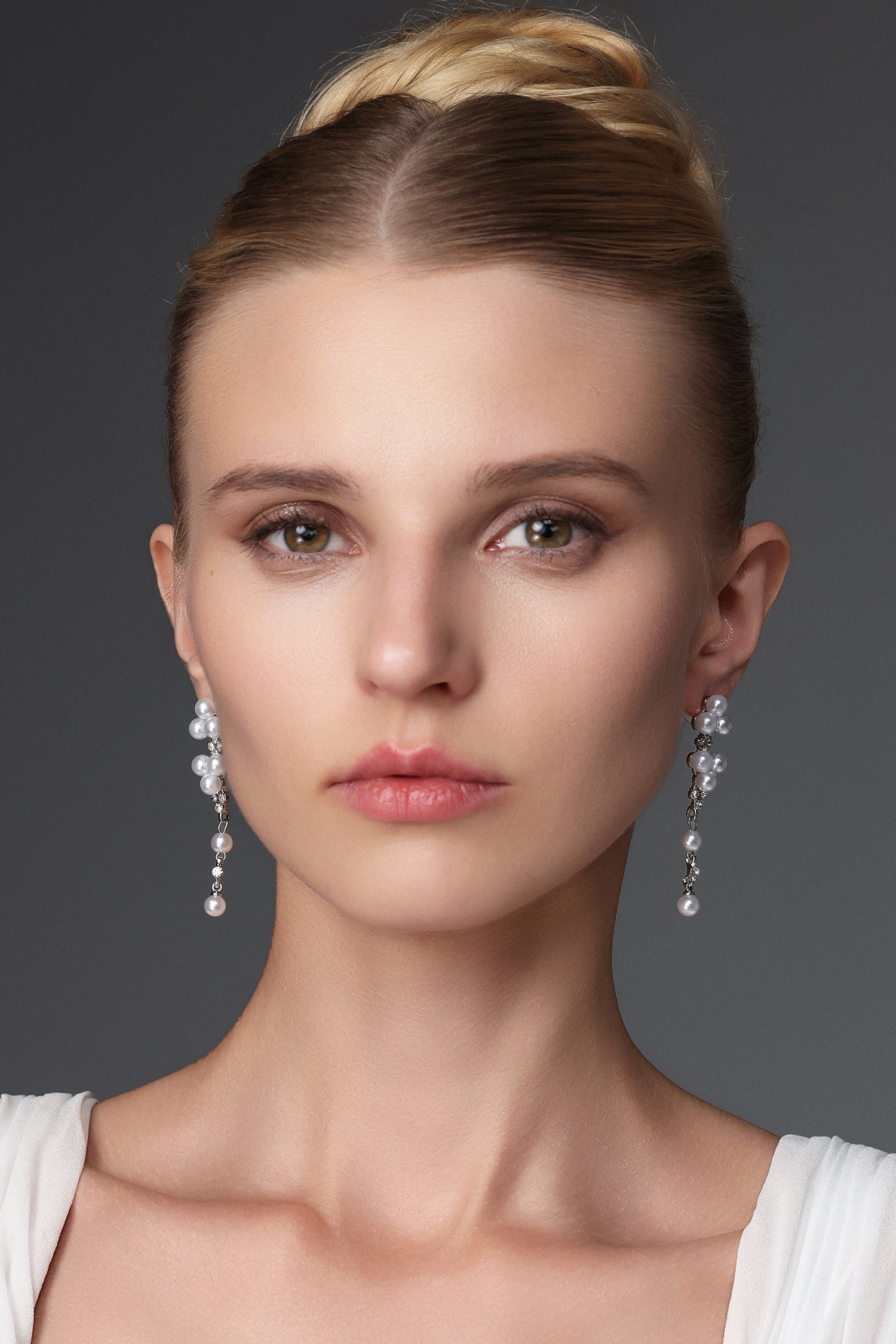 Tati Diamond  Pearl Earrings