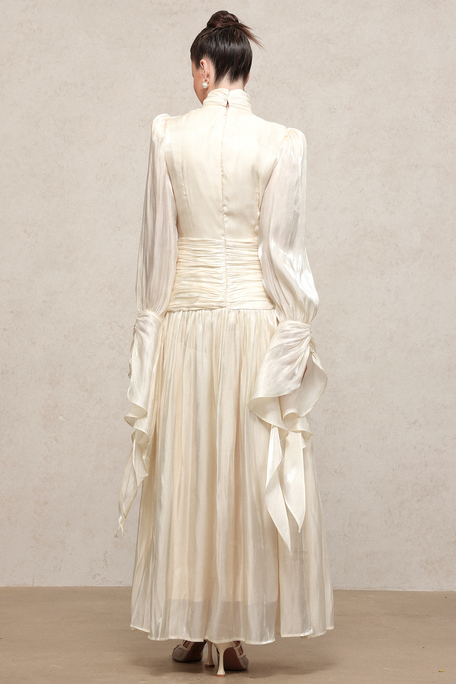 Viky Resort Waist-Defining Long Sleeve Ruched Woven Maxi Dress