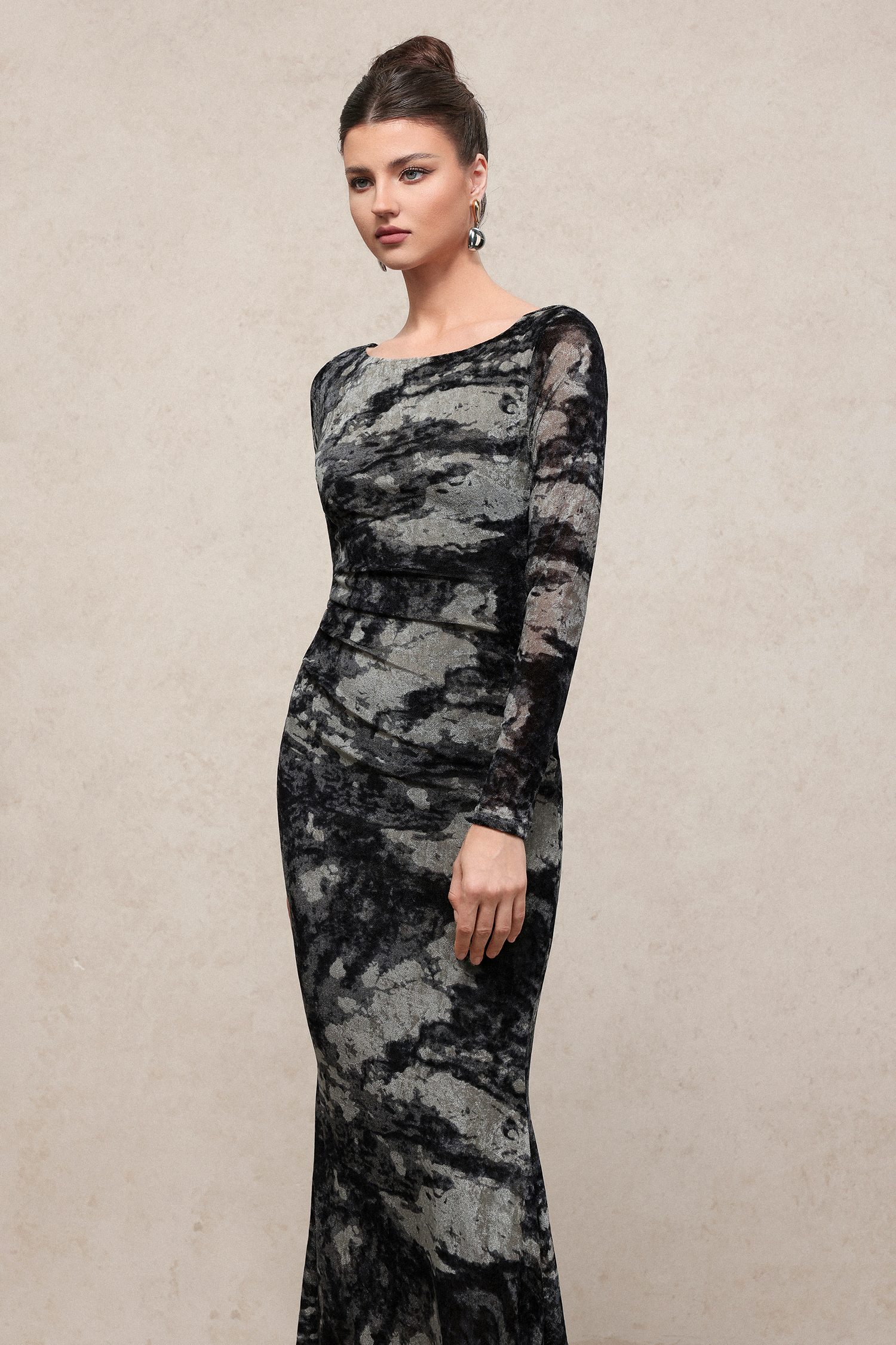 Heisel Elegant Contour Long Sleeve Blend Velvet Maxi Dress