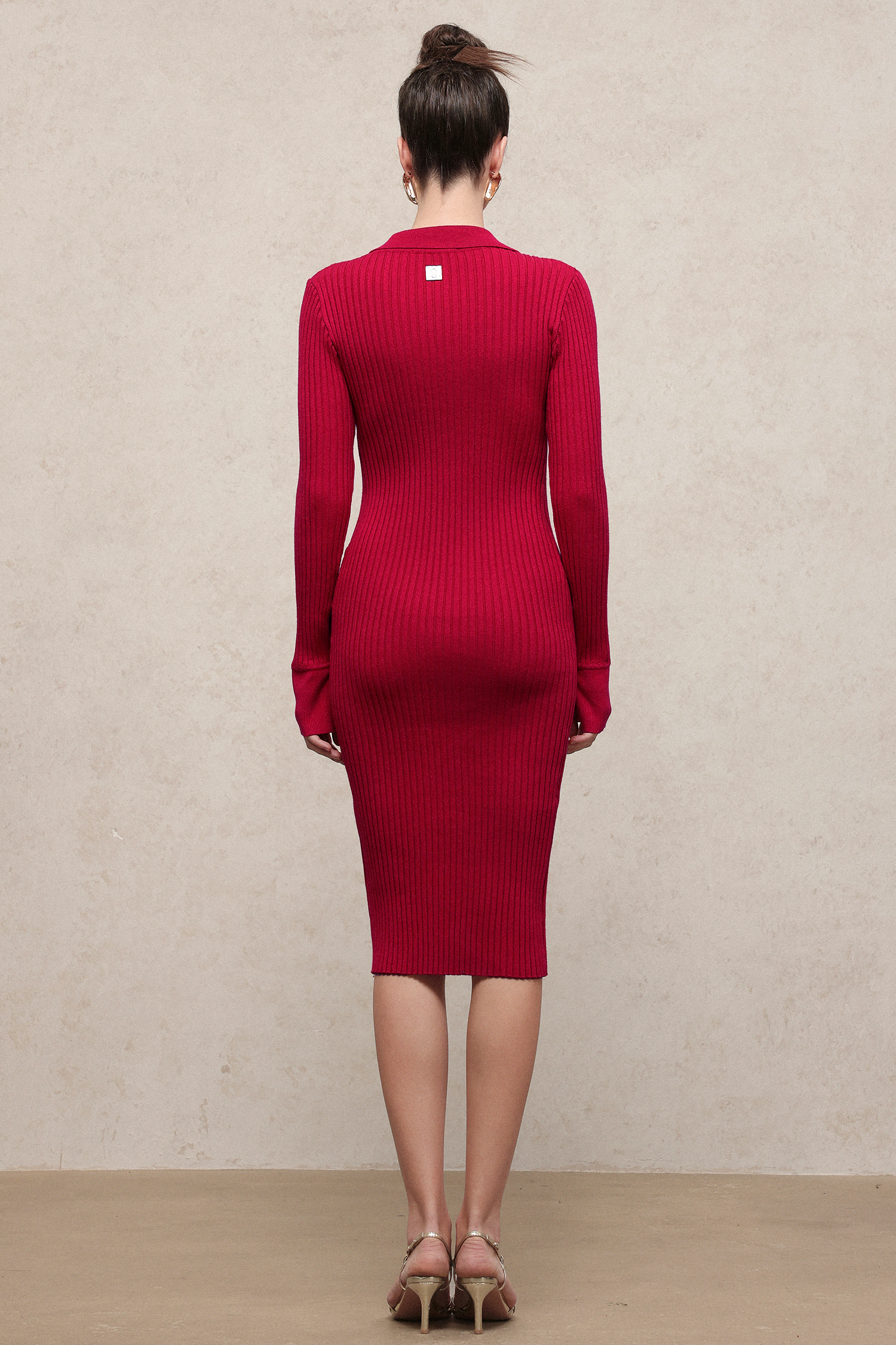 Lasa Elegant Contour Long Sleeve Metal Button Knit Maxi Dress