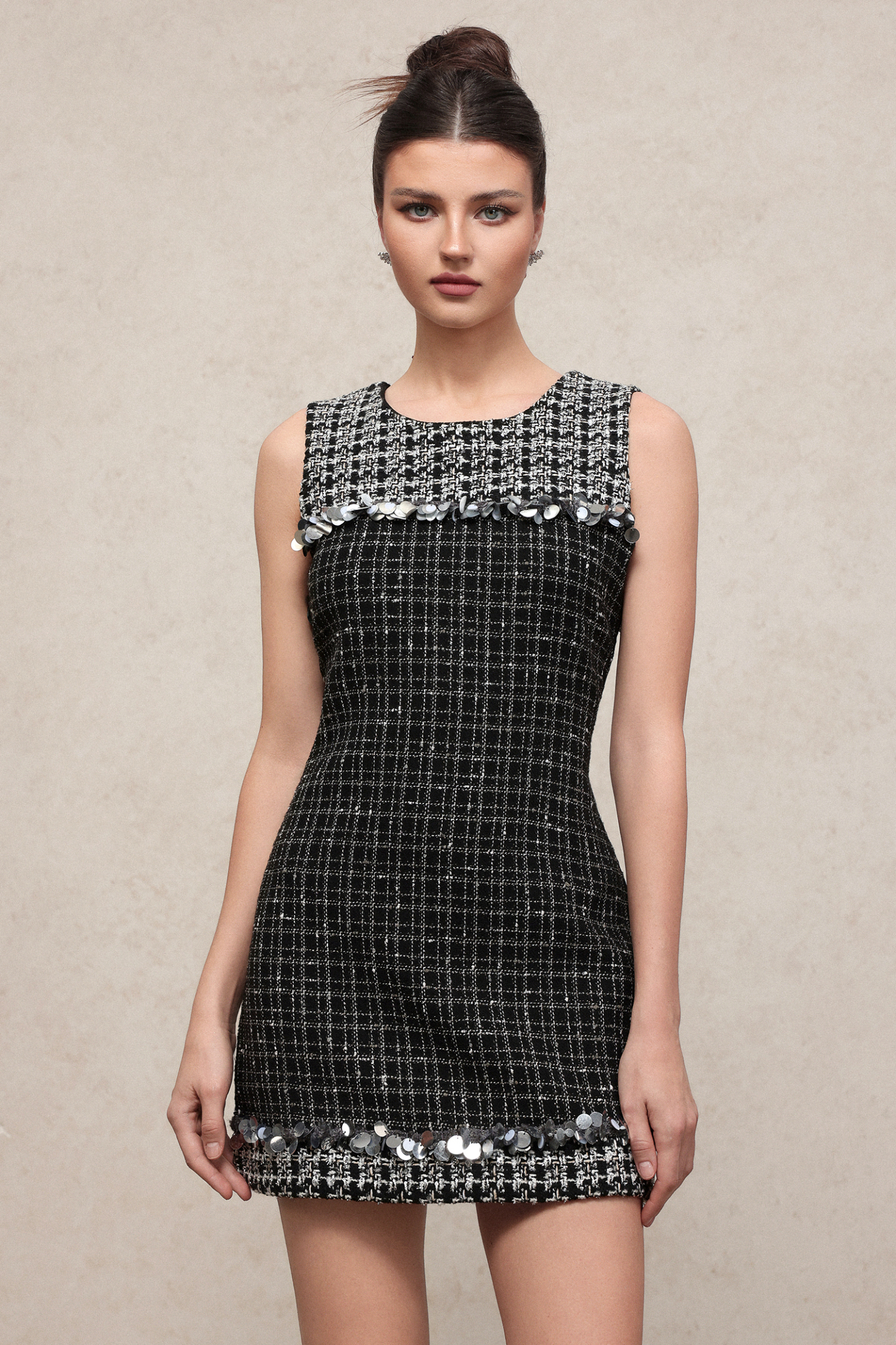 Spola Elegant Contour Round Neck Sleeveless Sequin Tweed Mini Dress