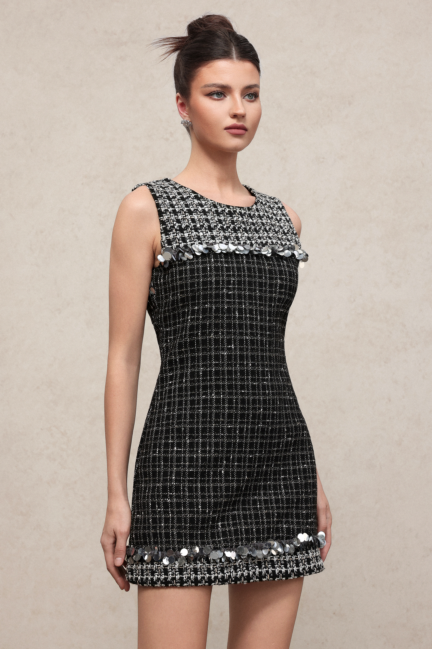 Spola Elegant Contour Round Neck Sleeveless Sequin Tweed Mini Dress