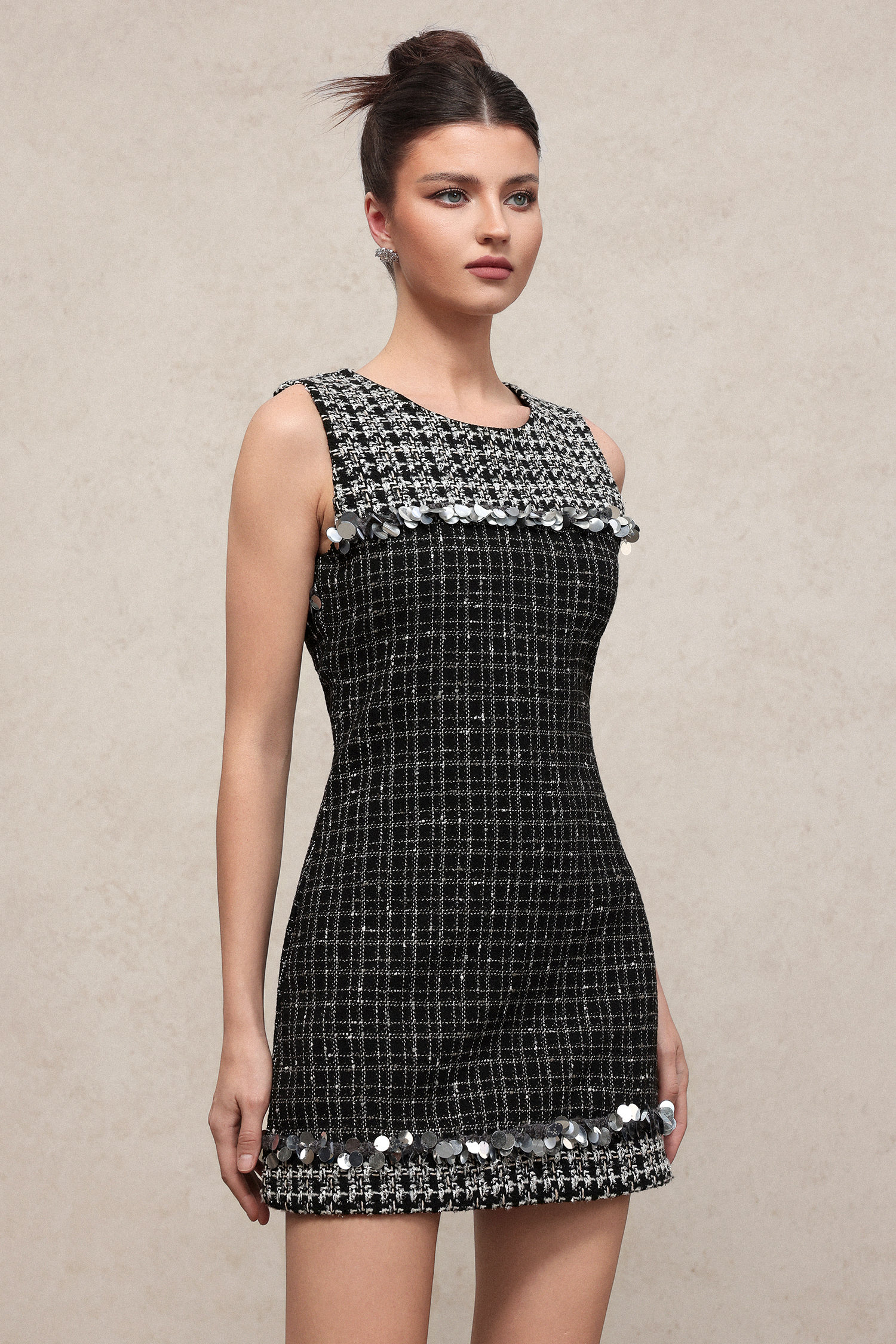 Spola Elegant Contour Round Neck Sleeveless Sequin Tweed Mini Dress