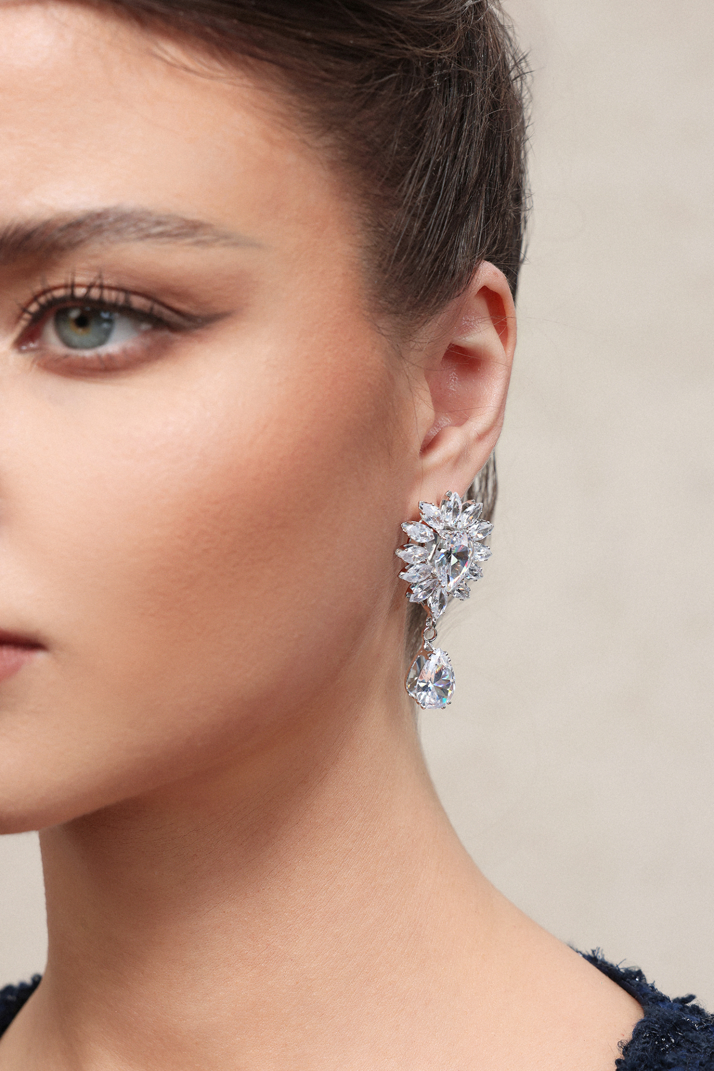 Delisy Diamond Flower Droplet Metal Earrings