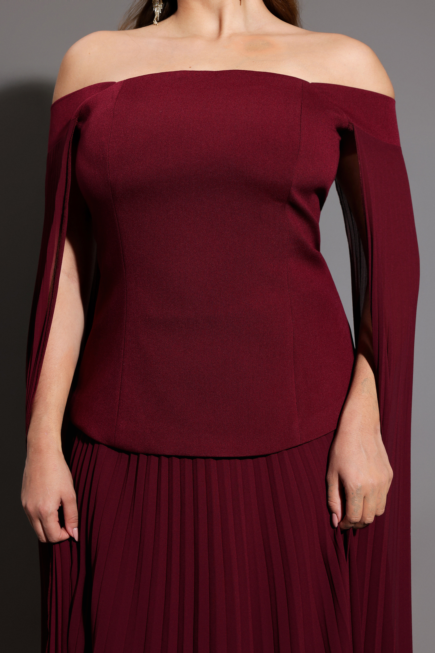 Solvia Off The Shoulder Long Sleeves Ruched Maxi Dress