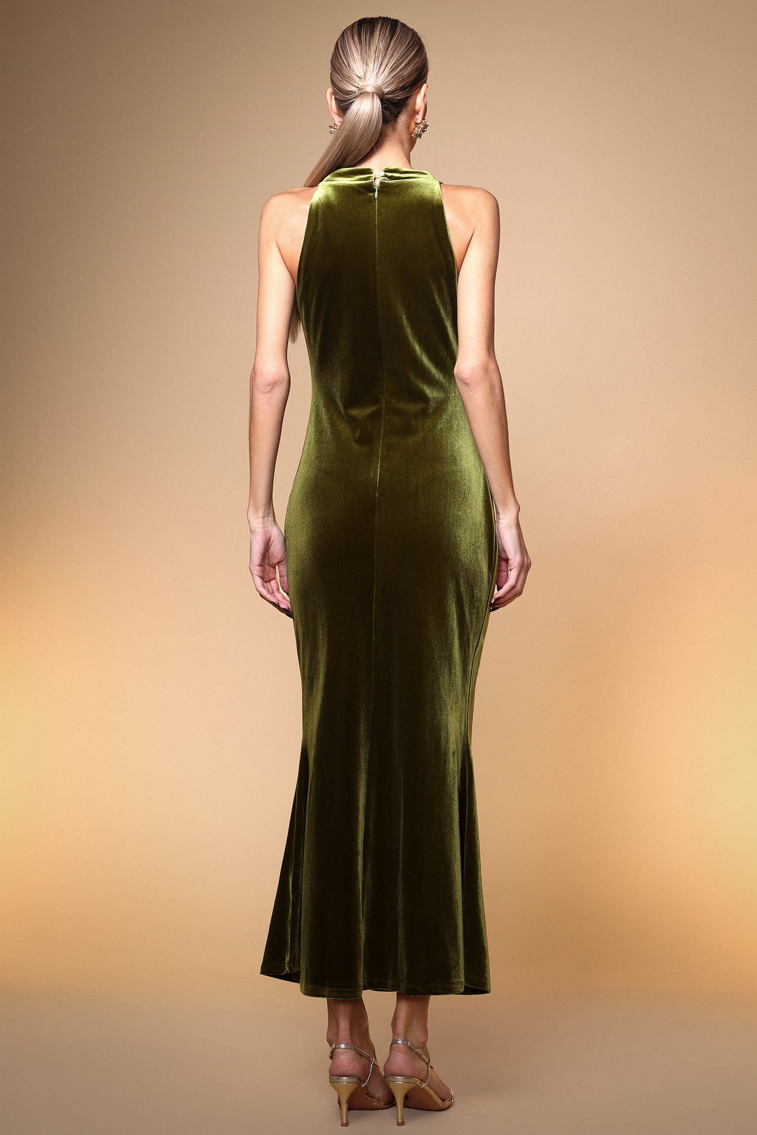 Ferlia Elegant Contour Sleeveless Cowl Collar Green Velvet Maxi Dress