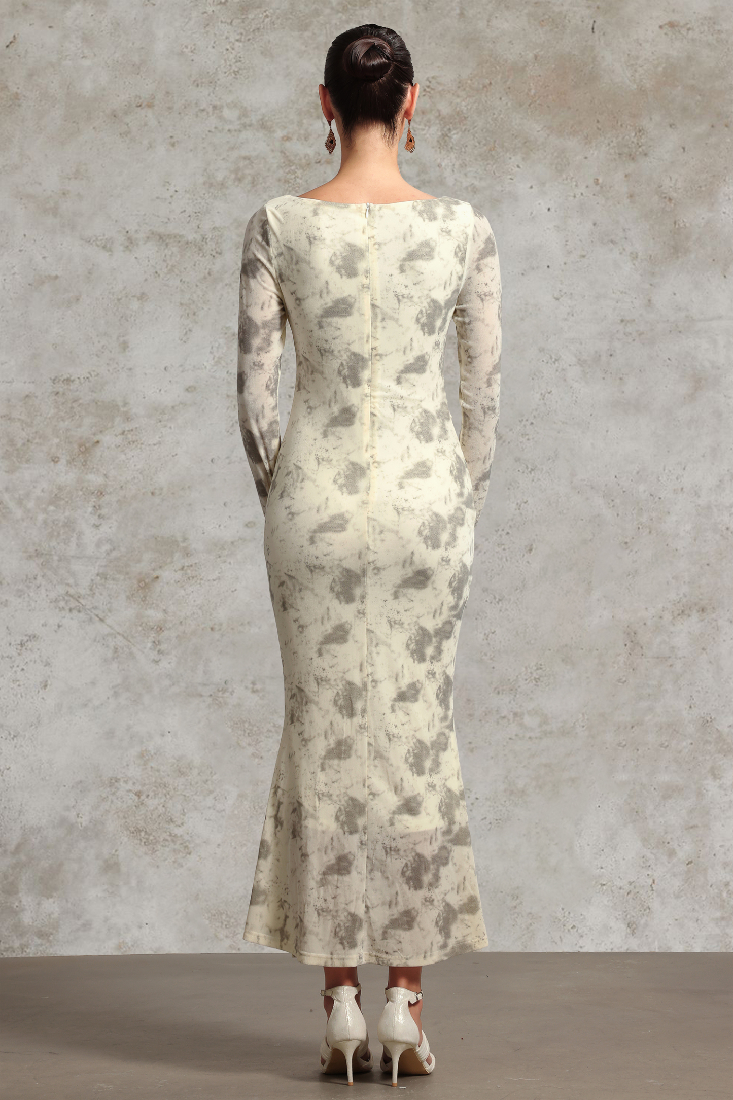 Tanisha Elegant Contour Long Sleeve Velvet Maxi Dress