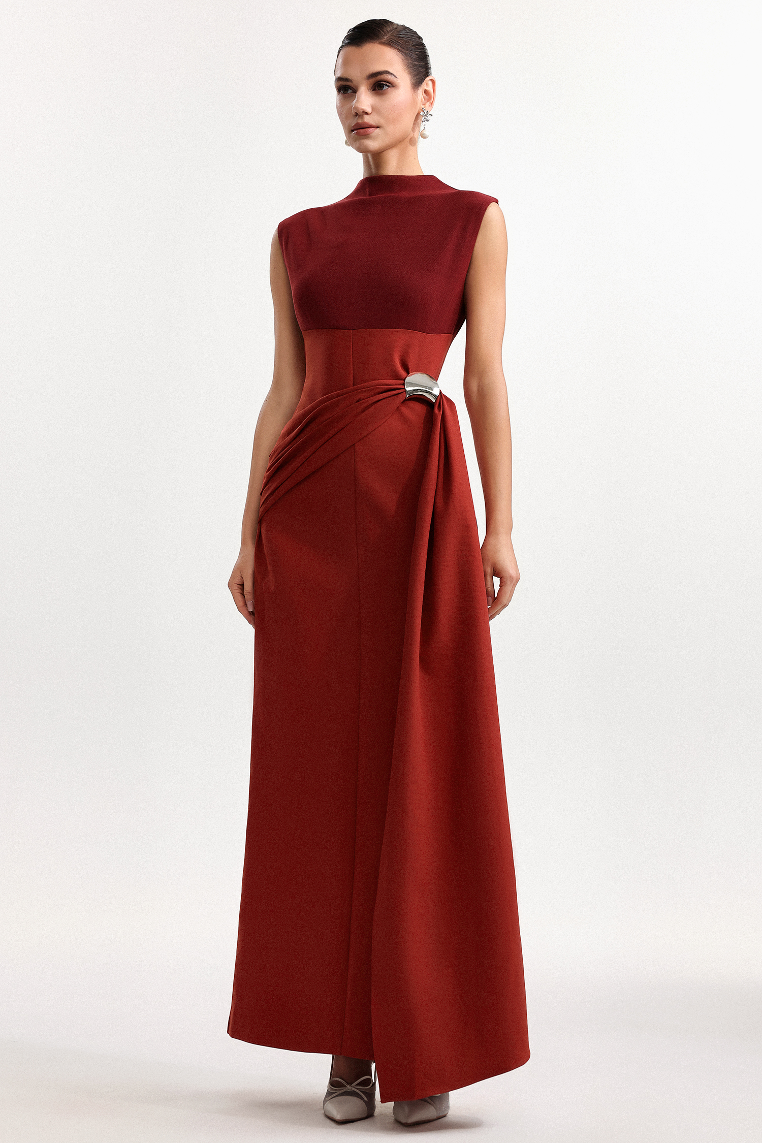Elana Elegant Cinched Waist Sleeveless Pleated Woven Maxi Dress