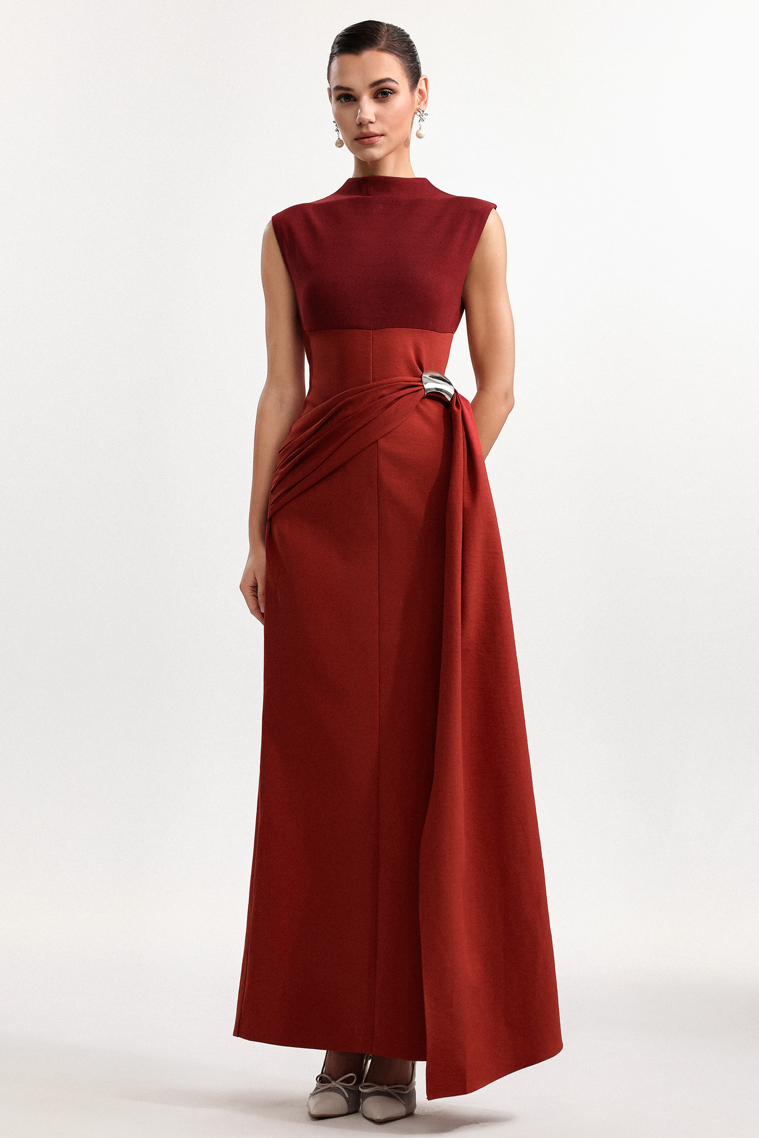 Elana Elegant Cinched Waist Sleeveless Pleated Woven Maxi Dress