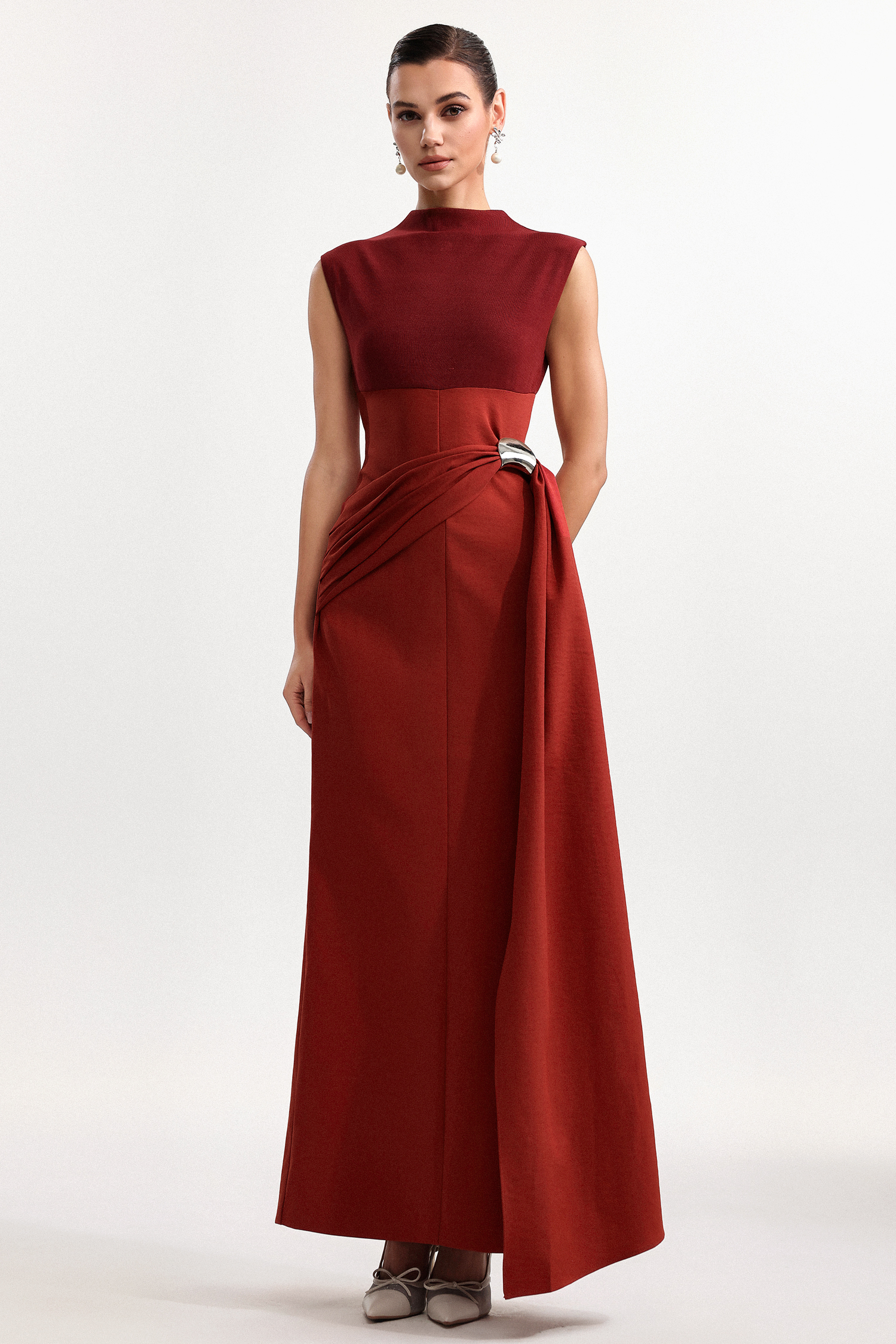 Elana Elegant Cinched Waist Sleeveless Pleated Woven Maxi Dress