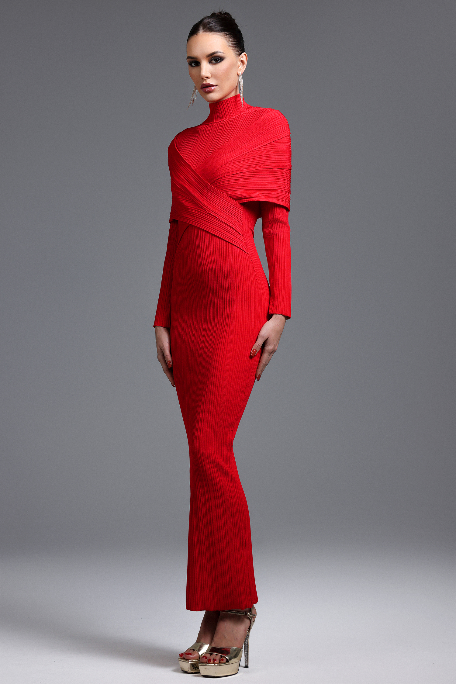 Halee Chic Contour Long Sleeve Pleated Maxi Dress