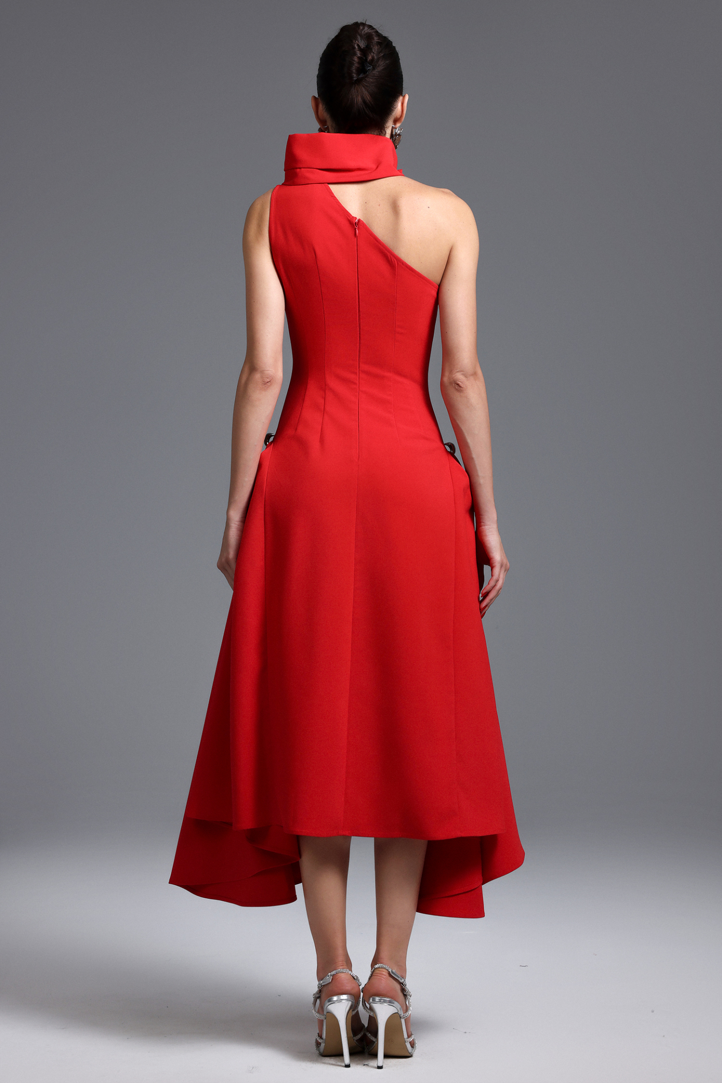 Veren Classic Tailored One Shoulder Detachable Collar Maxi Dress
