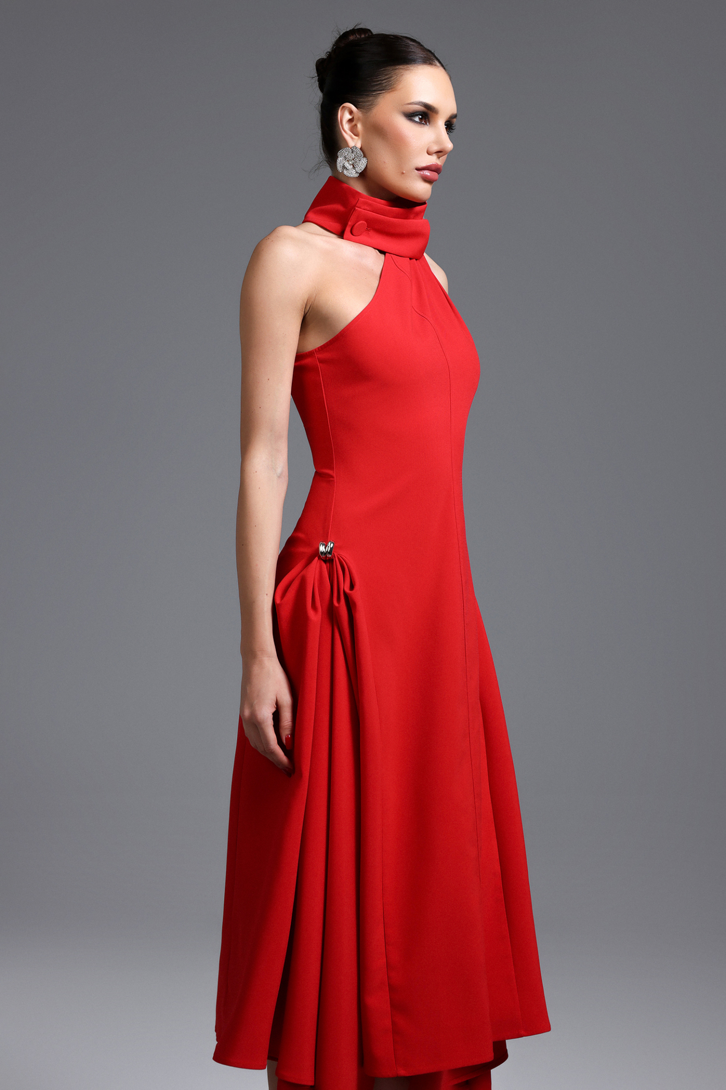 Veren Classic Tailored One Shoulder Detachable Collar Maxi Dress