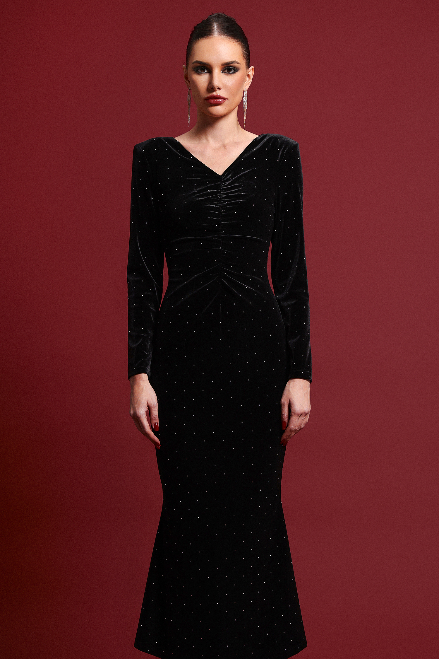 Eigra Classic Contour V Neck Long Sleeve Ruched Velvet Maxi Dress