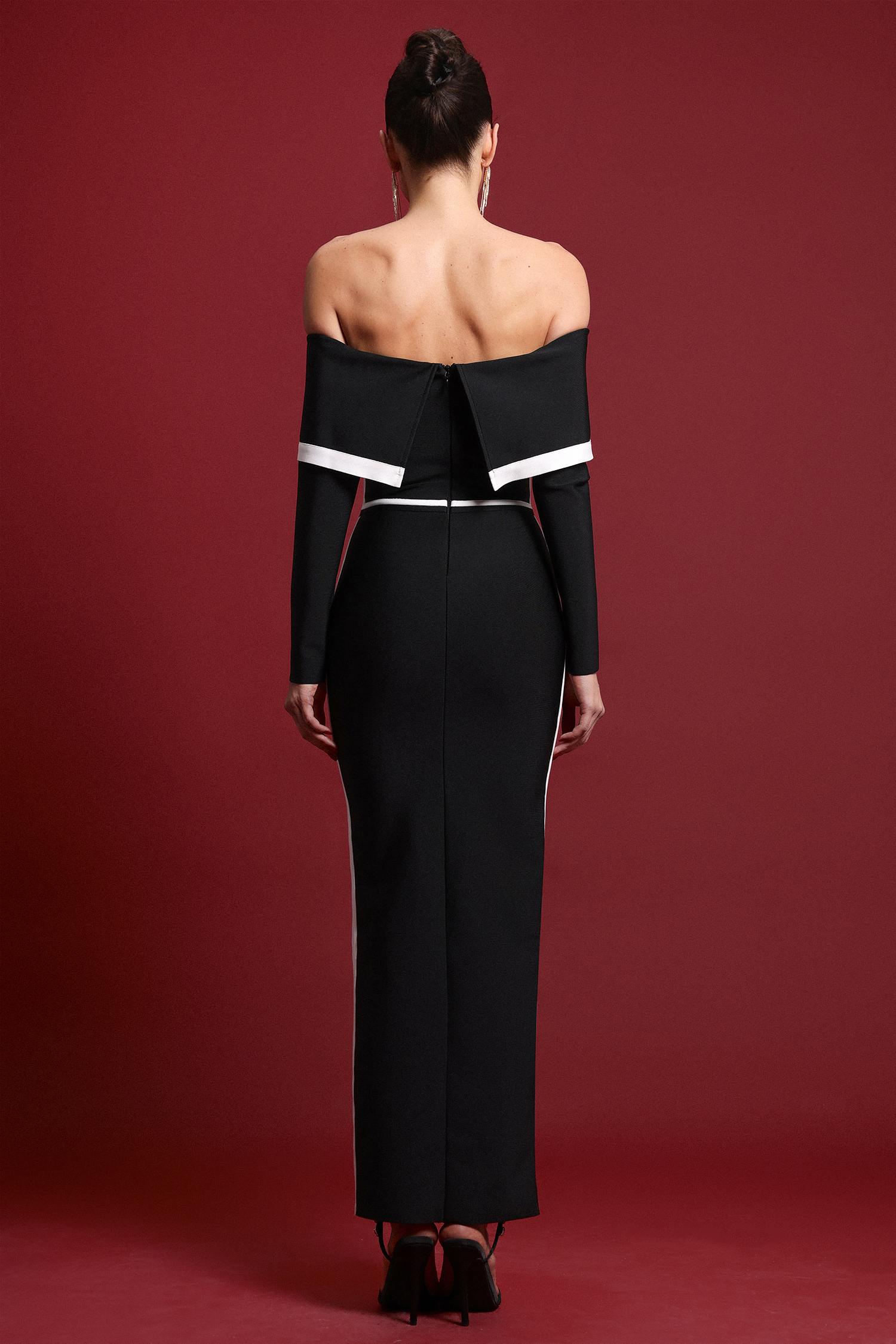 Samiya Elegant Contour Off Shoulder Long Sleeve Stripe Bandage Maxi Dress