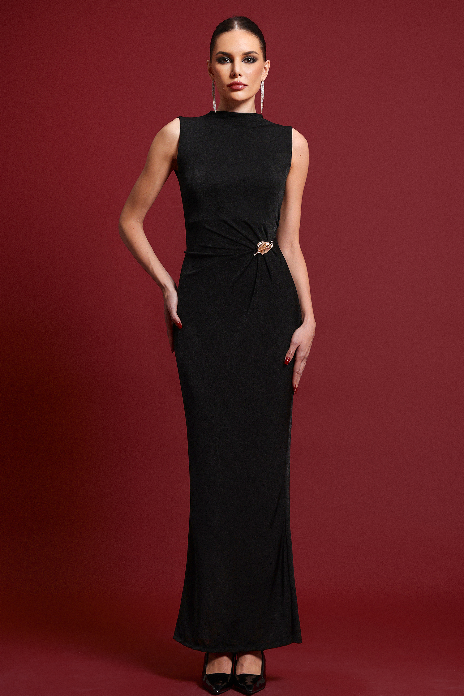 Kidia Elegant Contour Sleeveless Gathered Knit Black Maxi Dress
