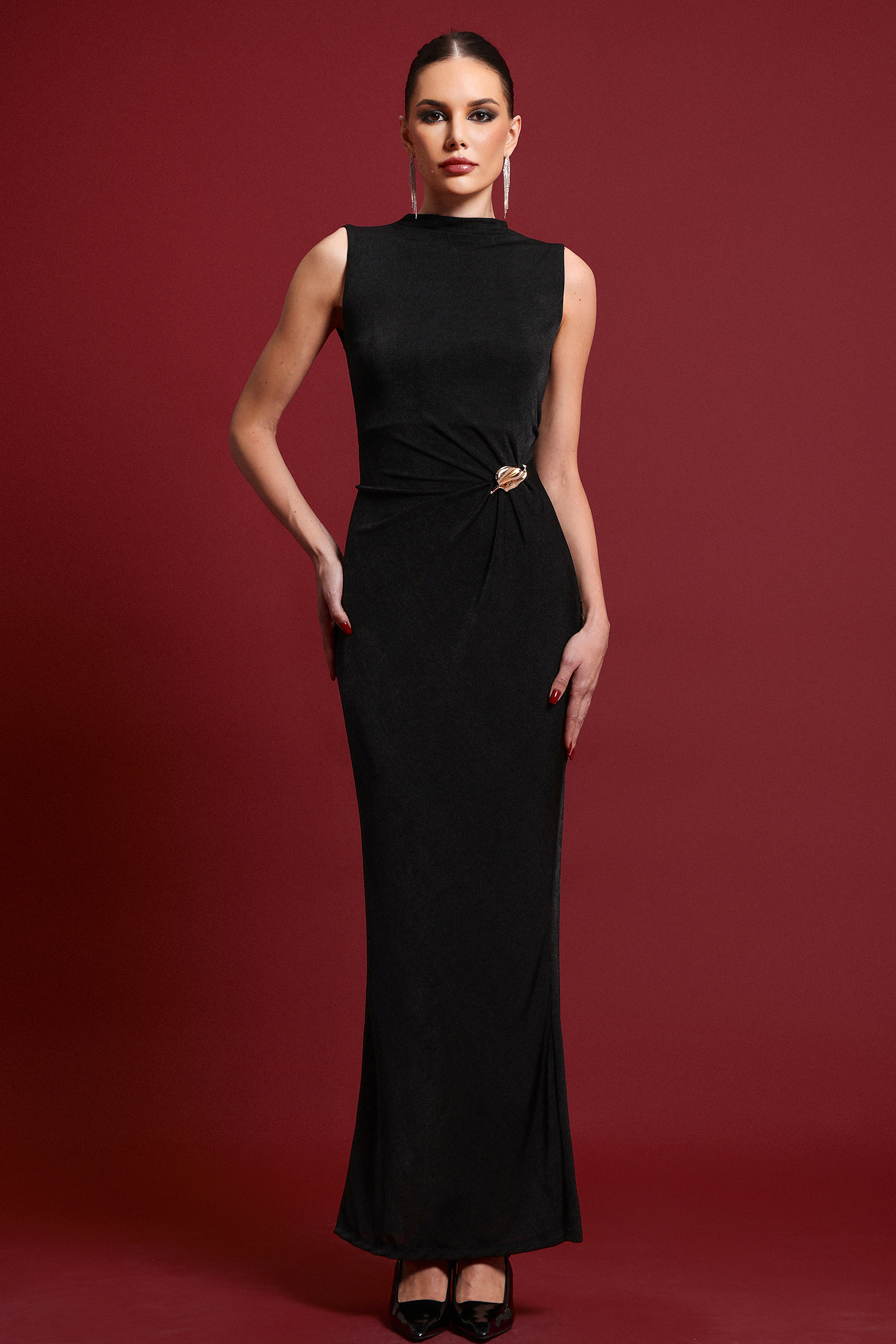 Kidia Elegant Contour Sleeveless Gathered Knit Black Maxi Dress
