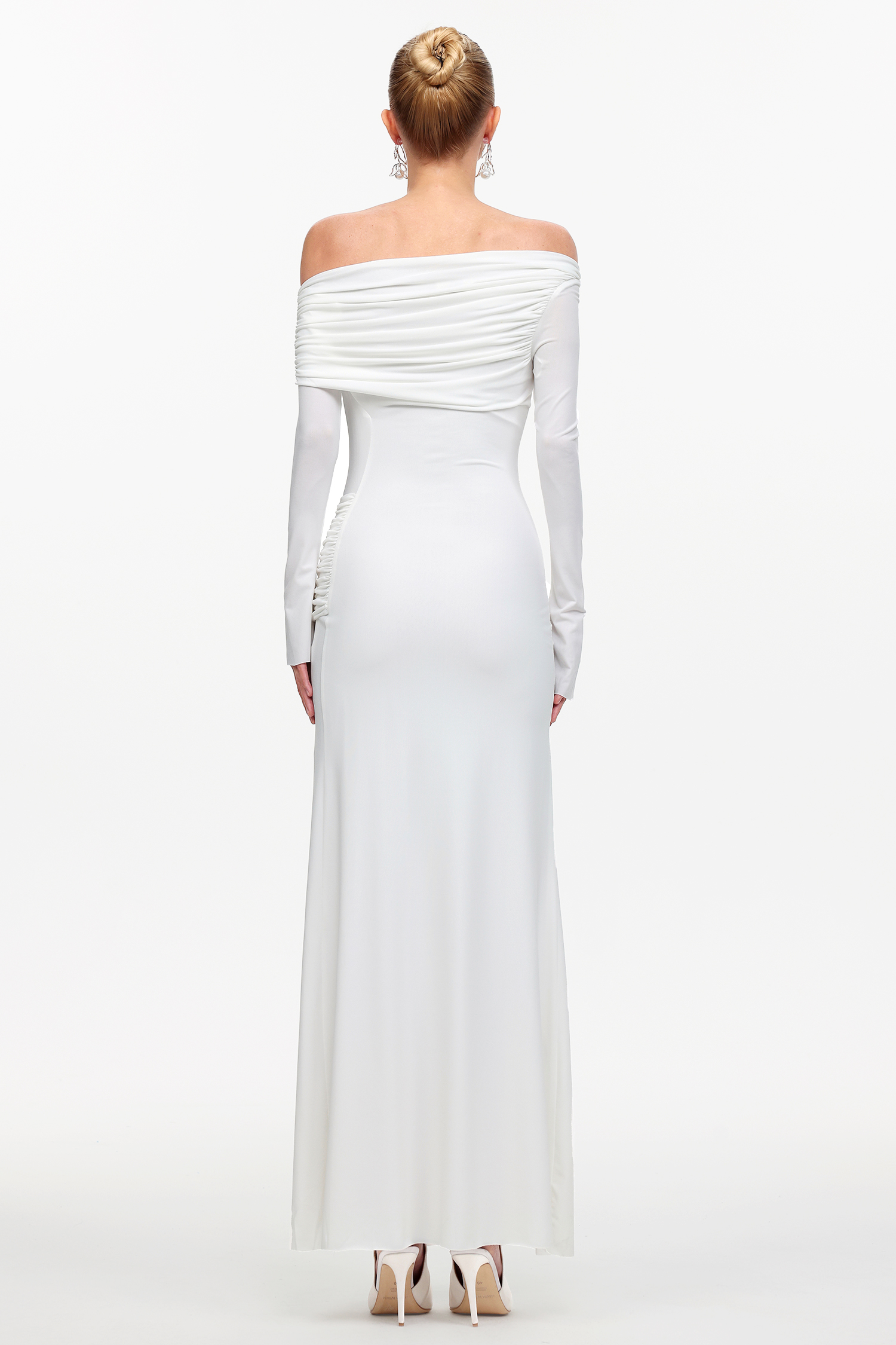 Fakula Elegant Contour Off Shoulder Long Sleeve Ruched Knit Maxi Dress