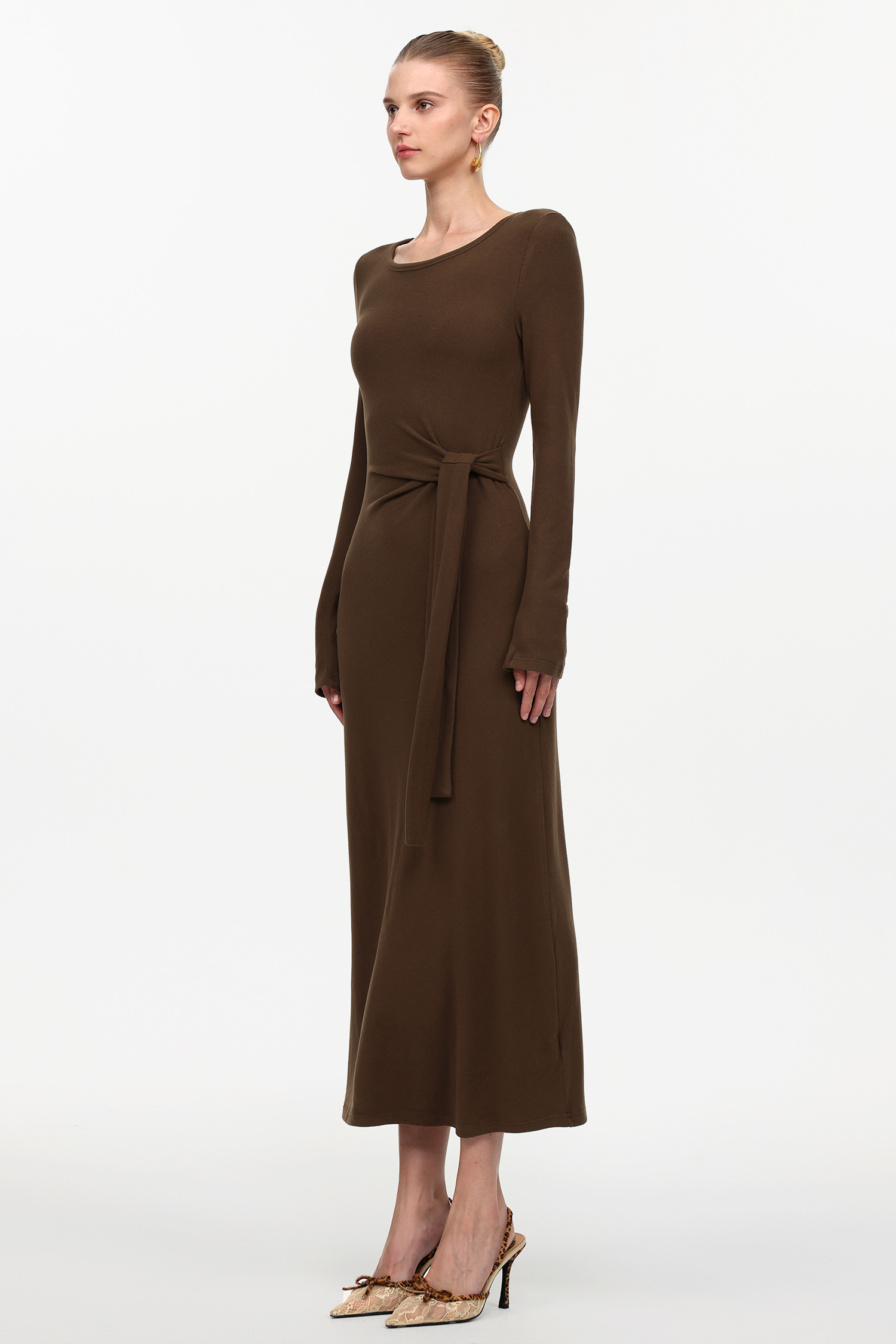 Felia Elegant Contour Round Neck Long Sleeve Knot Knit Maxi Dress