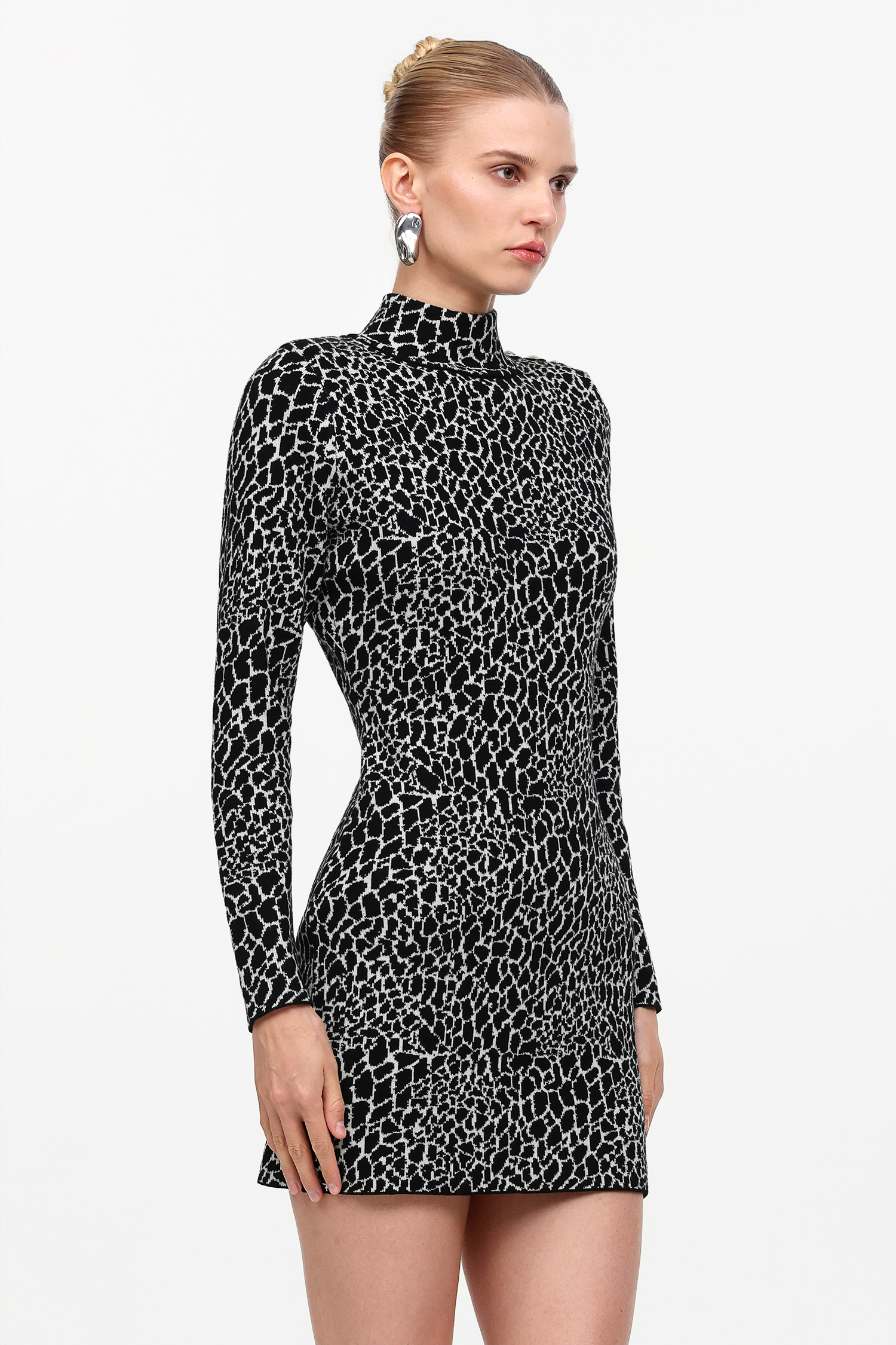 Ierra Chic Contour Long Sleeve Knit Mini Dress