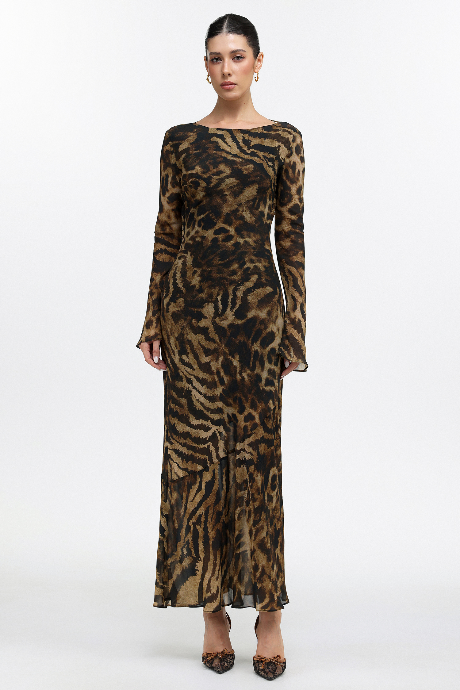 Valery Chic Flowy Long Sleeve Leopard Print Maxi Dress