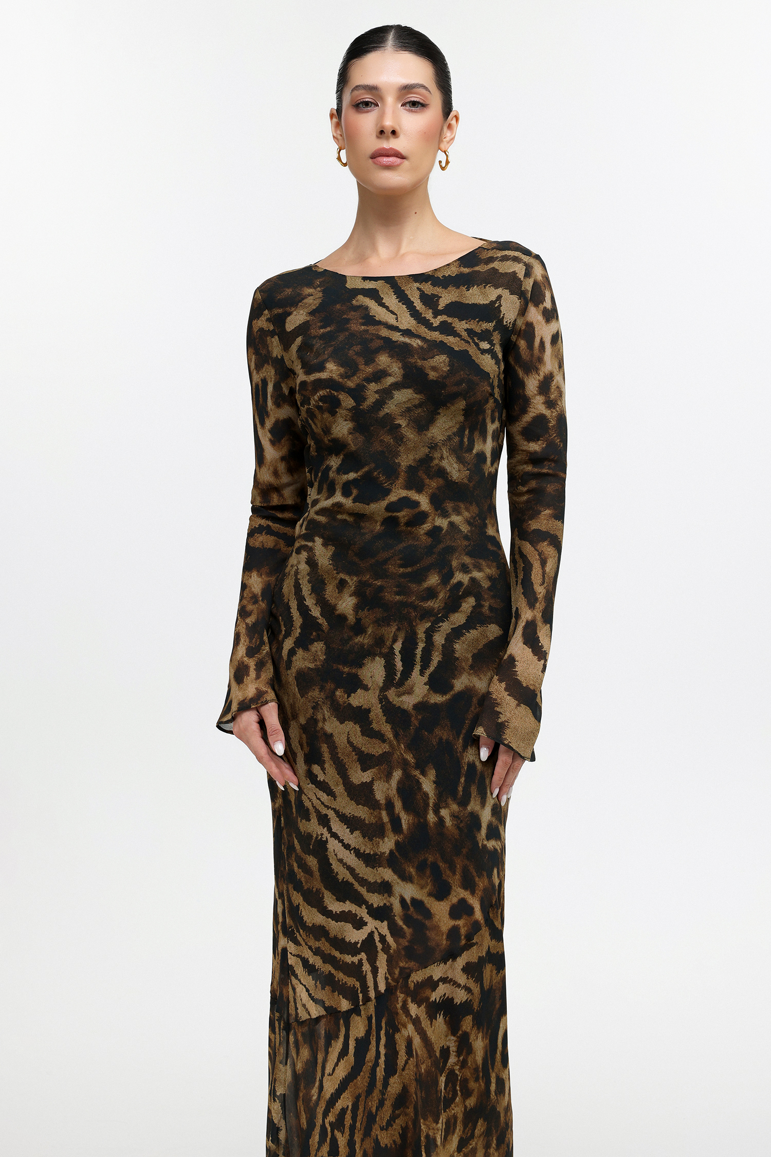 Valery Chic Flowy Long Sleeve Leopard Print Maxi Dress