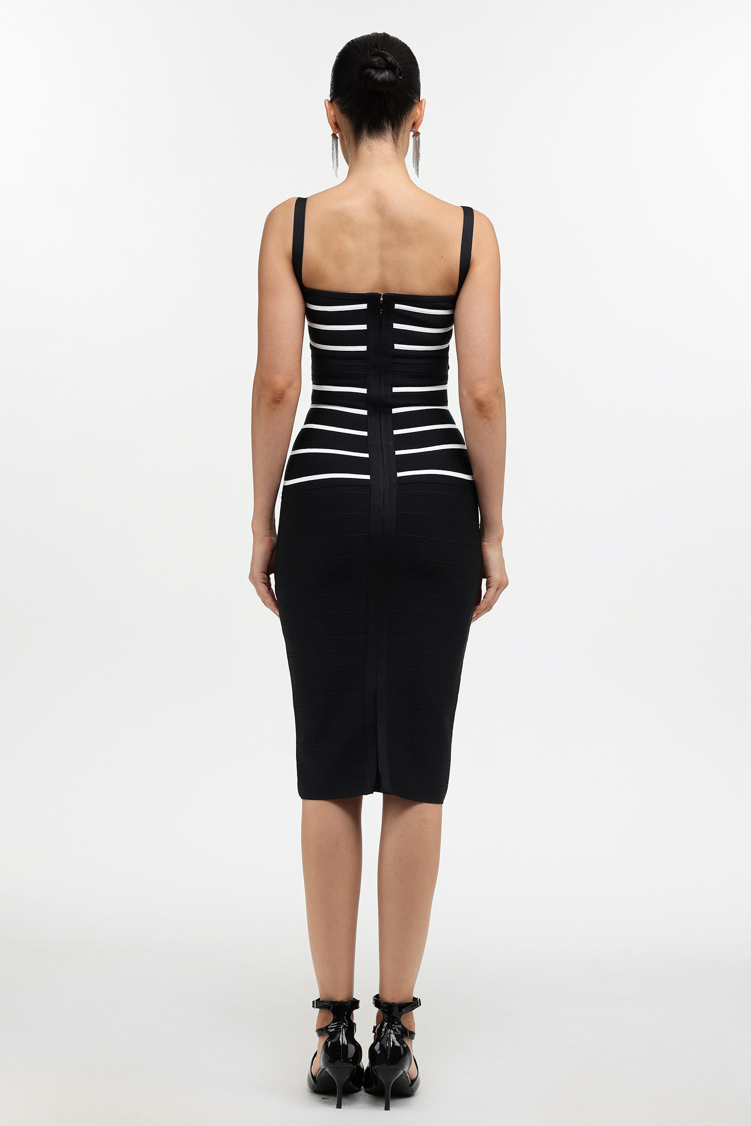 Ririe Chic Contour Sleeveless Contrast Stripe Bandage Midi Dress