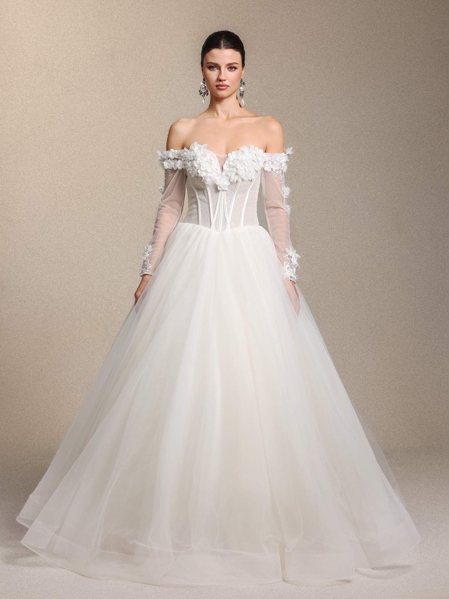 Weirdo Vintage Elegant Strapless Cinched Waist Floral Applique Lace White Tulle Princess Wedding Gown