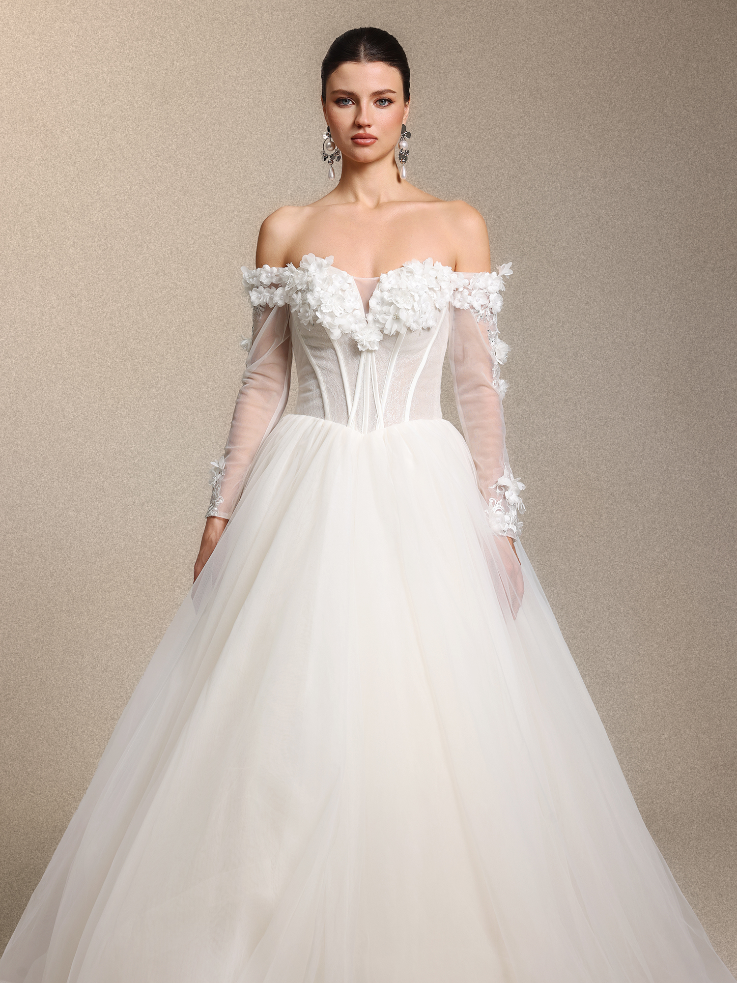 Weirdo Vintage Elegant Strapless Cinched Waist Floral Applique Lace White Tulle Princess Wedding Gown