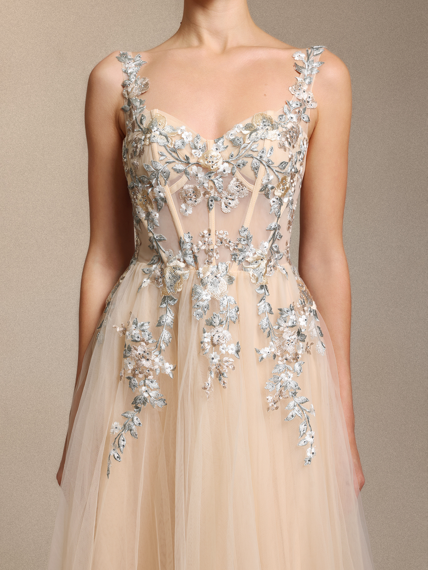 Stretchy Chic Cinched Waist Floral Applique Beige Tulle Maxi Dress