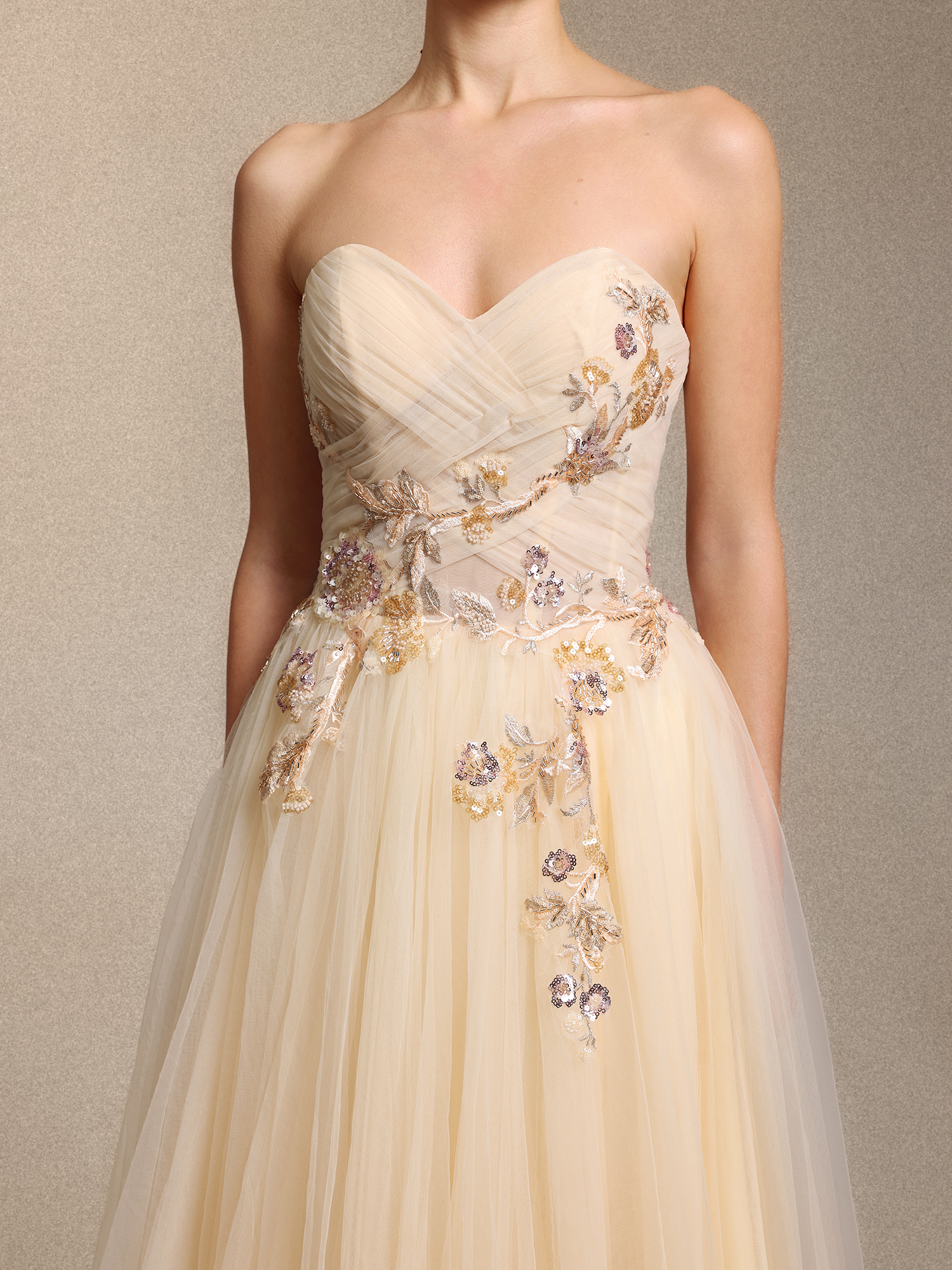 Machi Elegant Strapless Side Slit Floral Applique Apricot Tulle Maxi Dress
