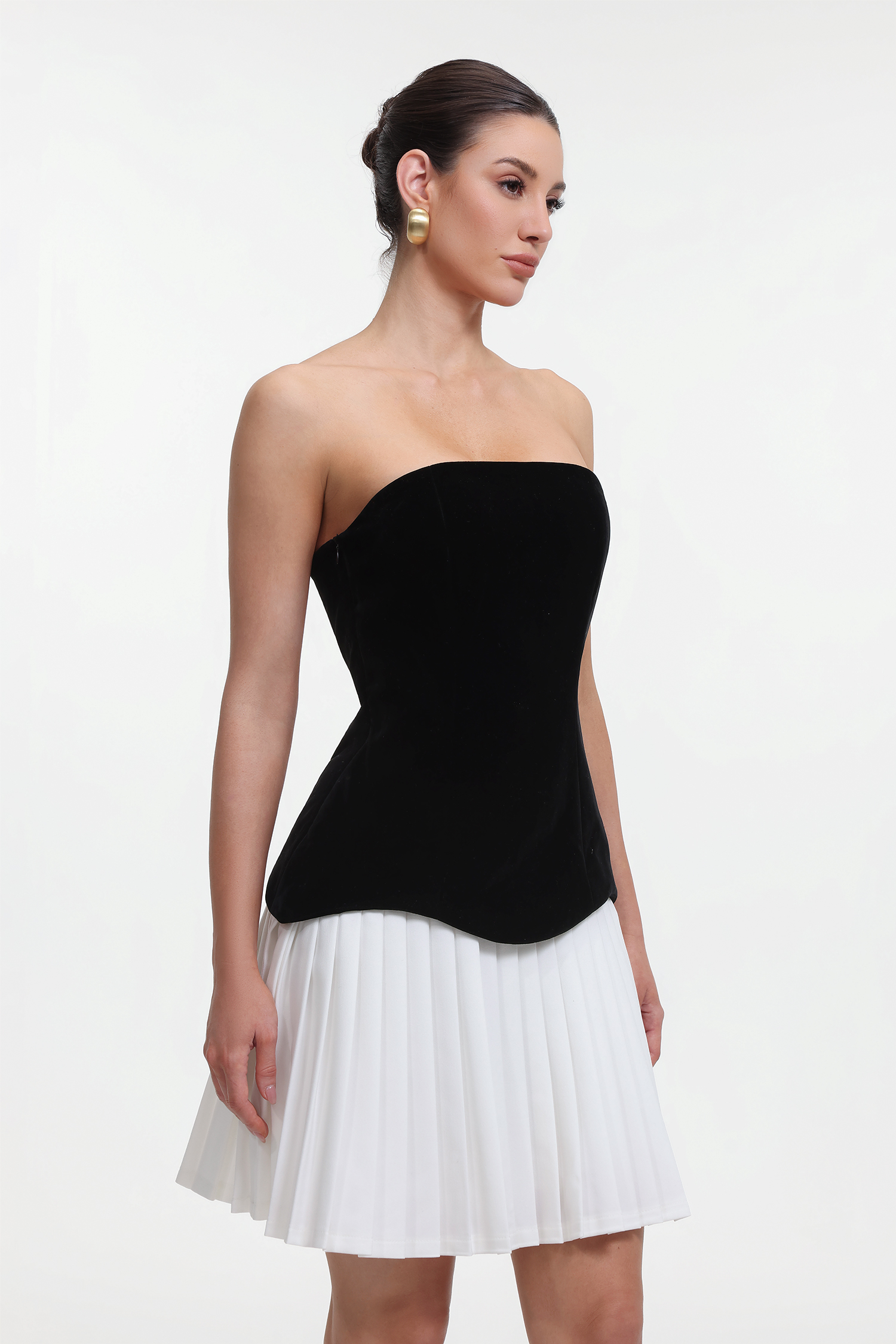 Ursula Chic Tailored Strapless Contrast Pleated Mini Dress