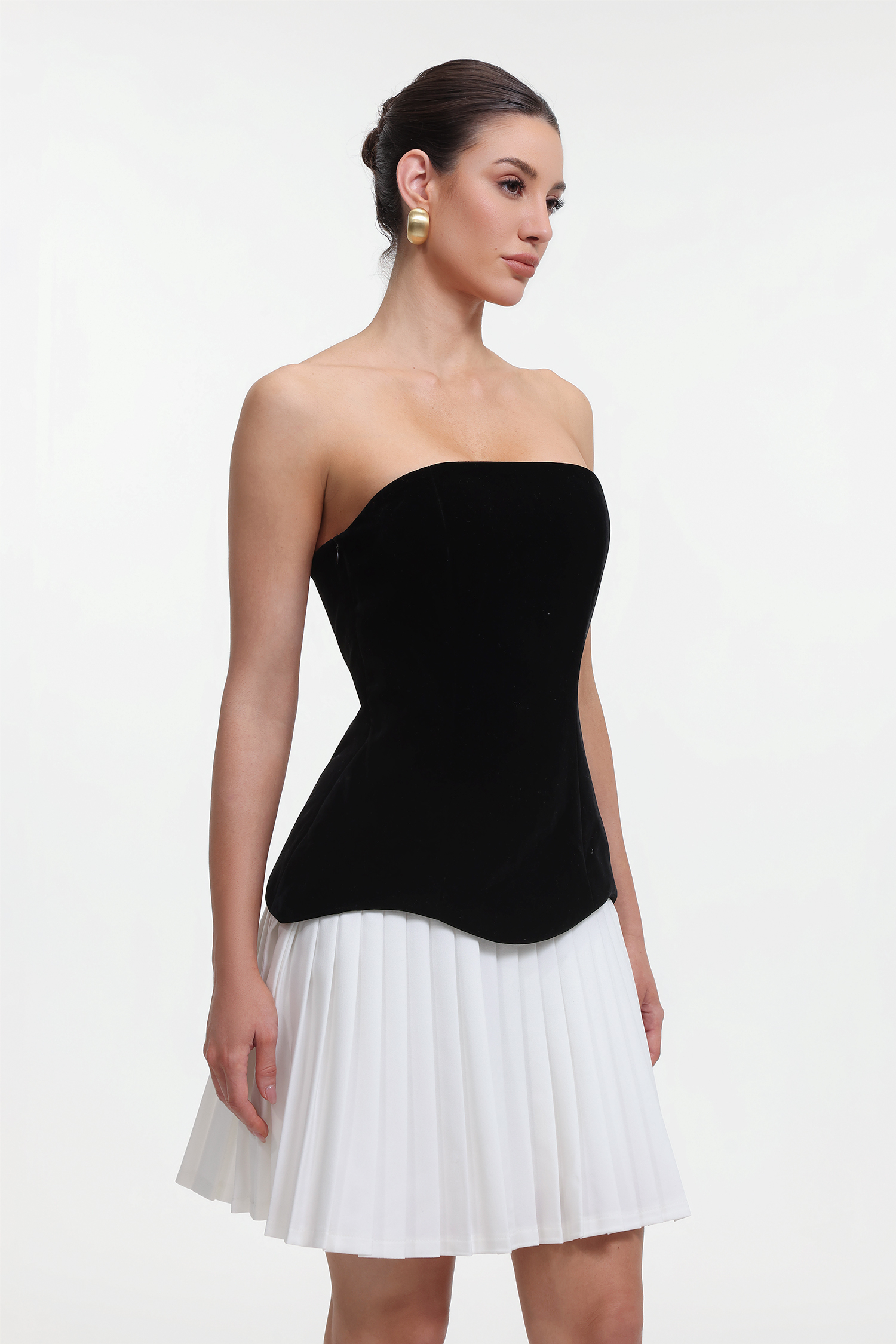 Ursula Chic Tailored Strapless Contrast Pleated Mini Dress