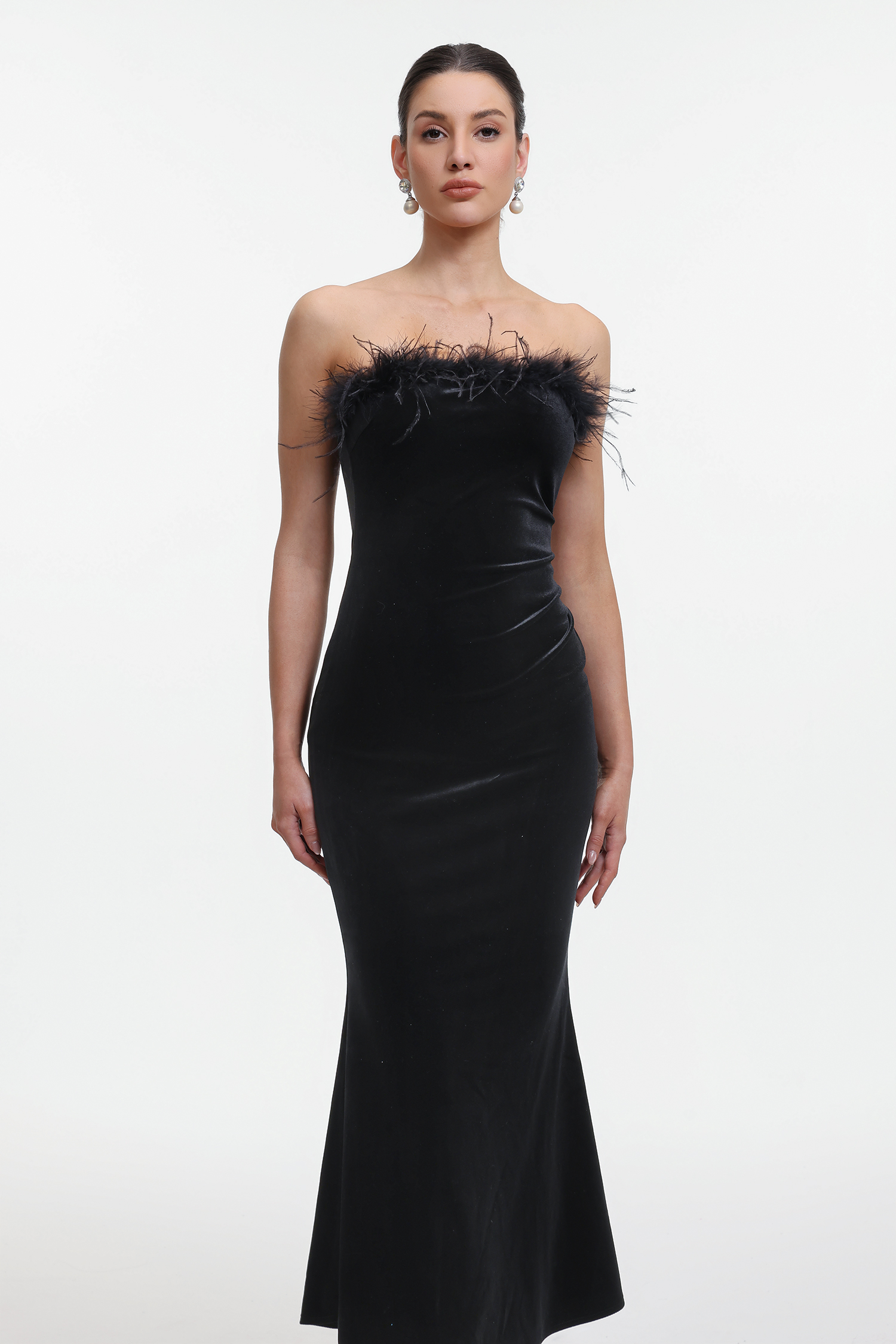 Fala Glamorous Contour Strapless Ruched Feather Velvet Black Maxi Dress