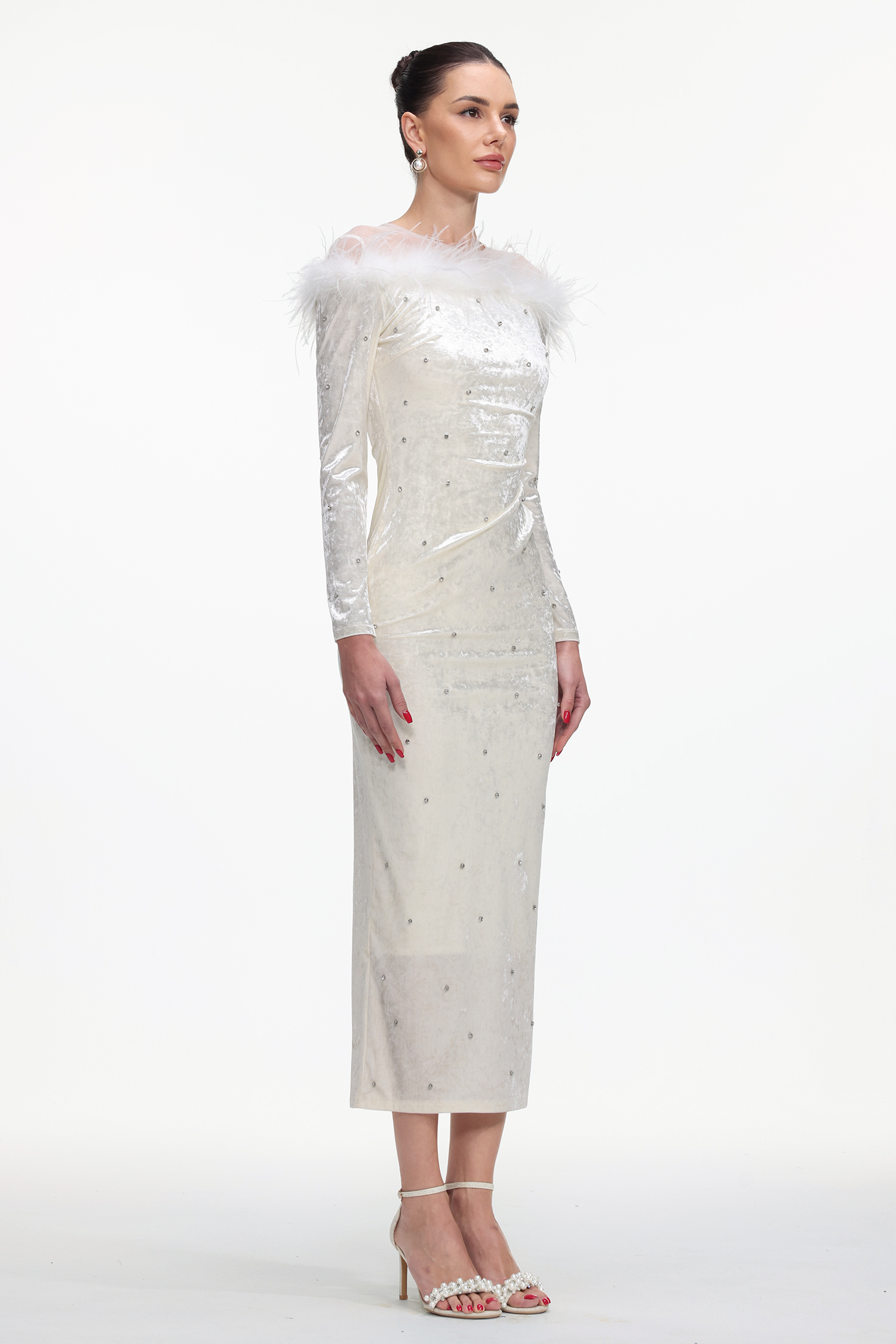 Yamaly Glamorous Contour Long Sleeve Crystal Feather Velvet Maxi Dress