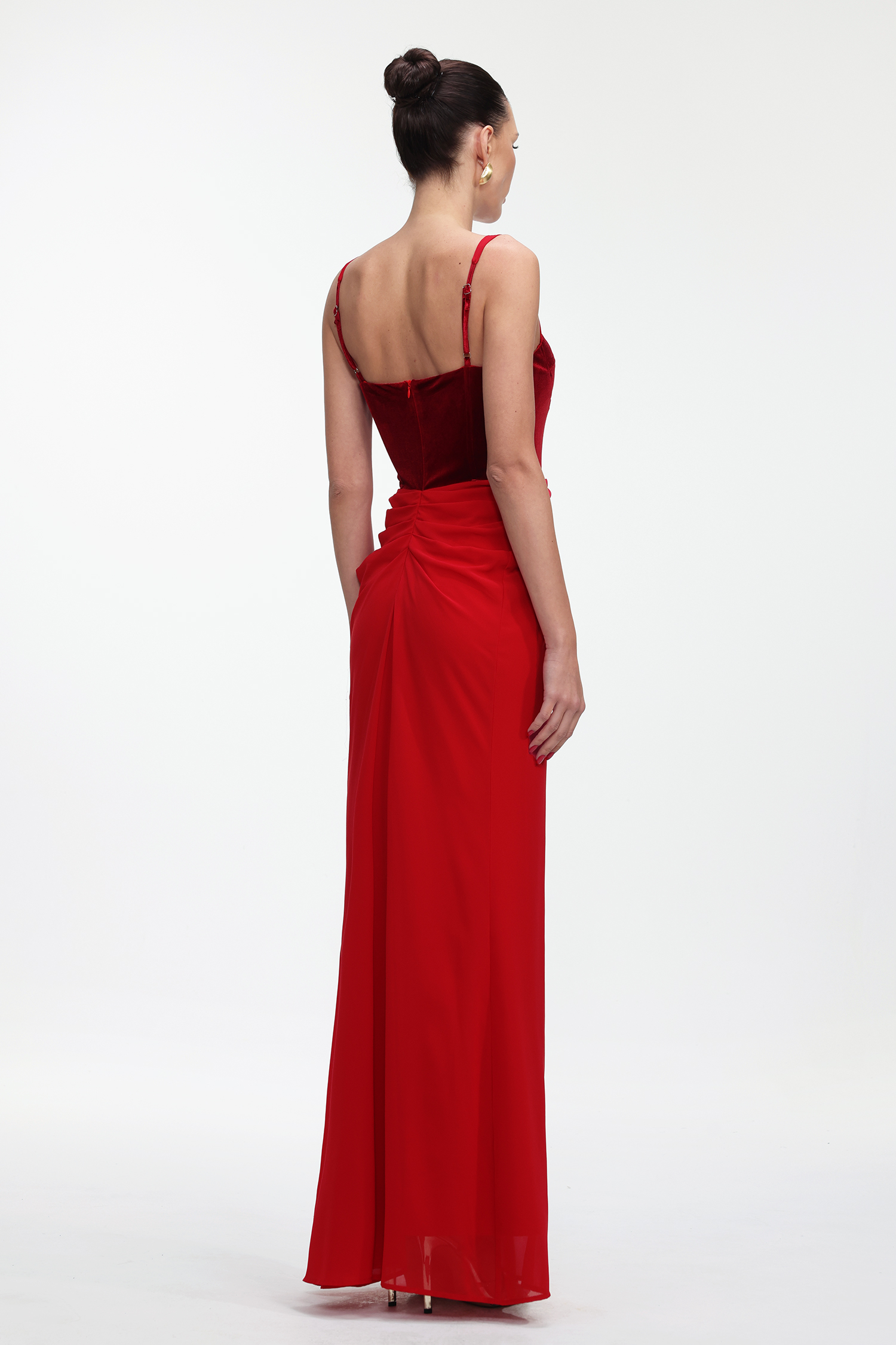 Elysande Chic Contour Sleeveless Pleated Velvet Maxi Dress
