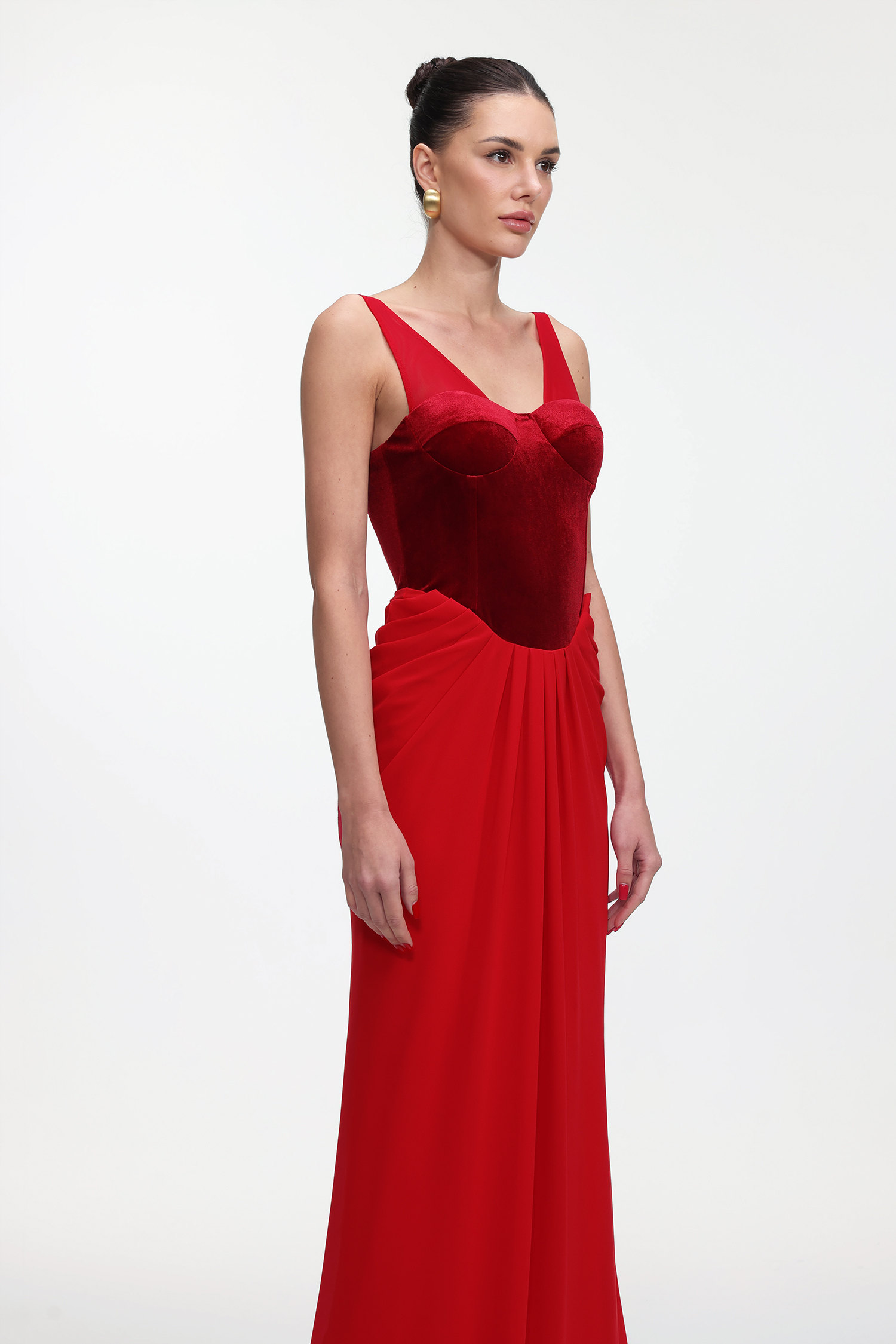 Elysande Chic Contour Sleeveless Pleated Velvet Maxi Dress