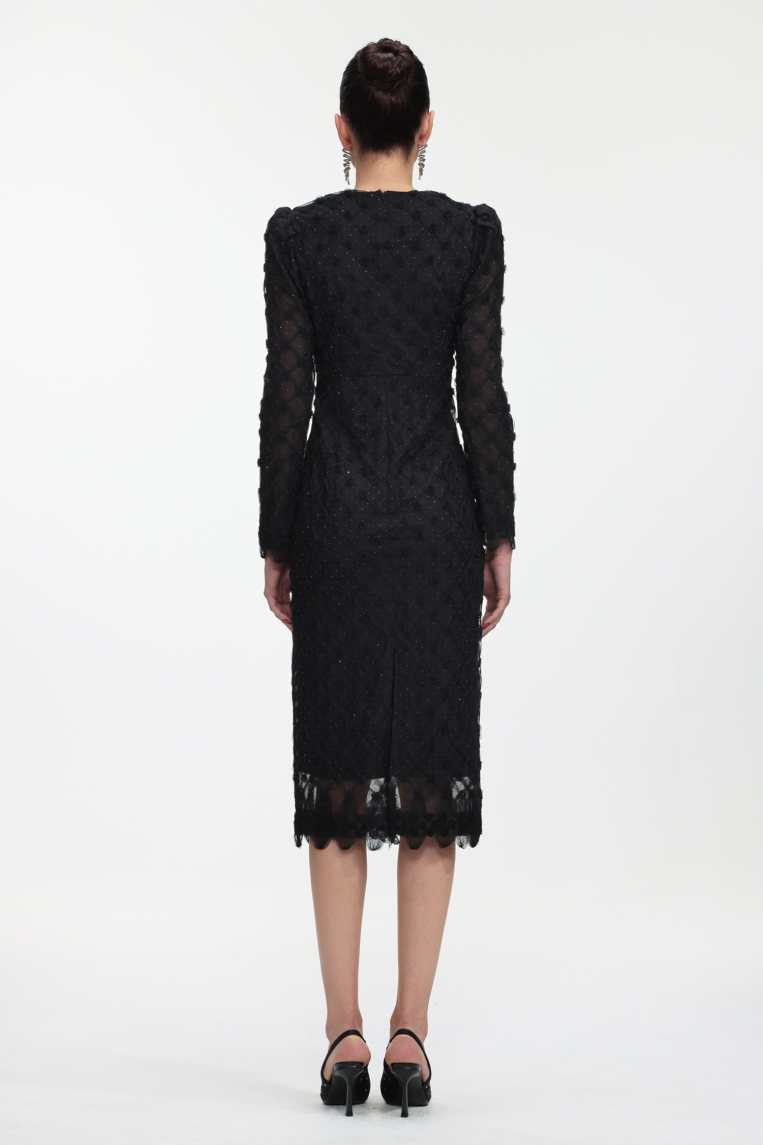 Yetta Elegant Contour V Neck Long Sleeve Lace Maxi Dress