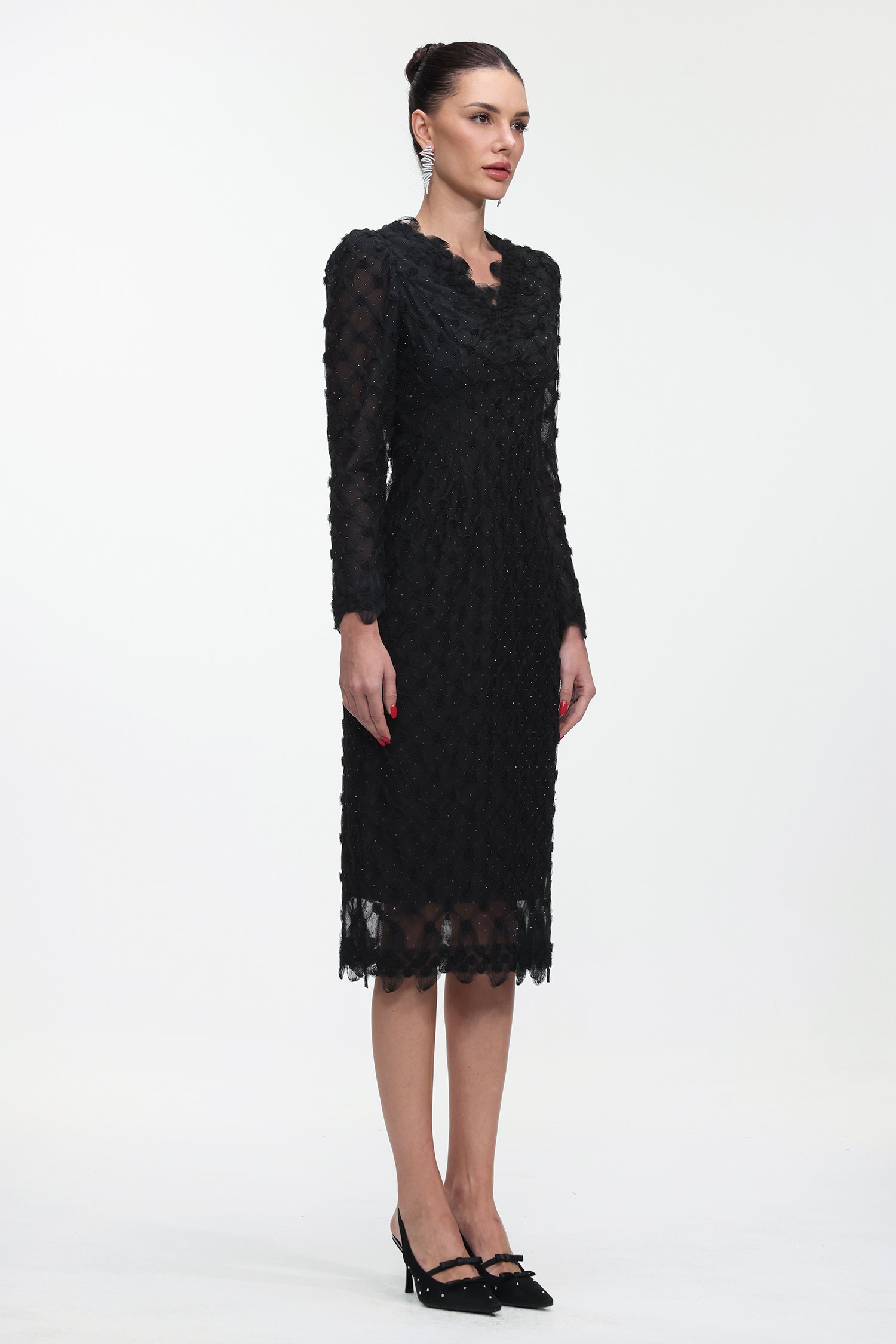 Yetta Elegant Contour V Neck Long Sleeve Lace Maxi Dress