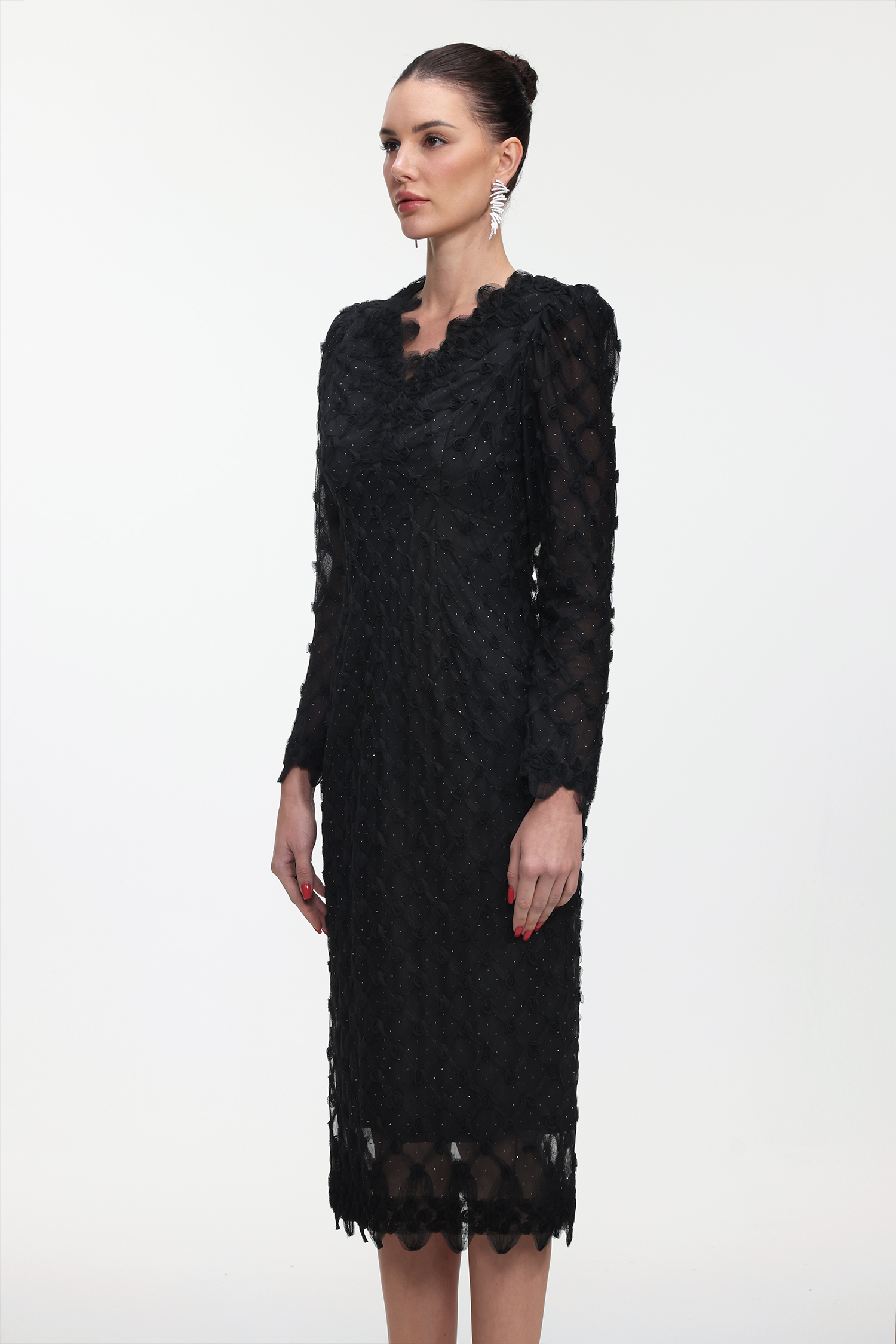 Yetta Elegant Contour V Neck Long Sleeve Lace Maxi Dress