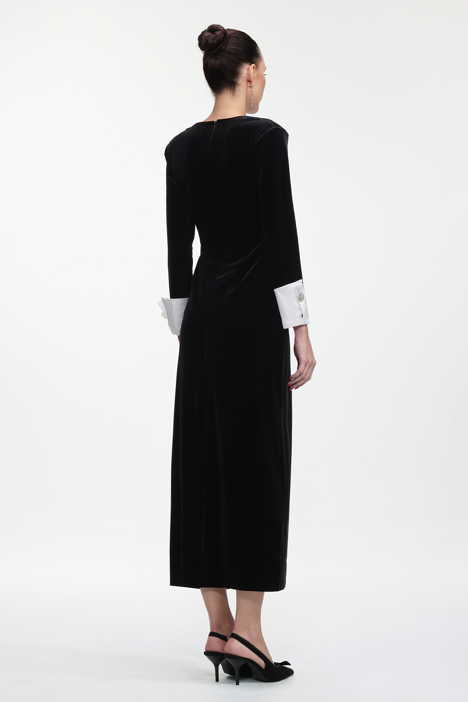 Kijin Elegant Contour V Neck Long Sleeve Knit Maxi Dress