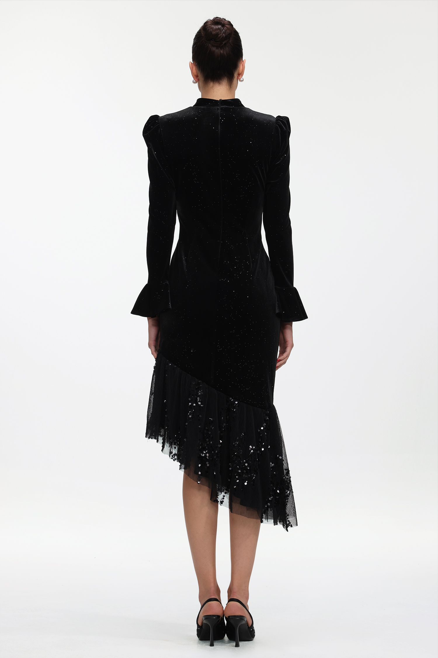 Huresa Glamorous Contour Long Sleeve Crystal Velvet Maxi Dress