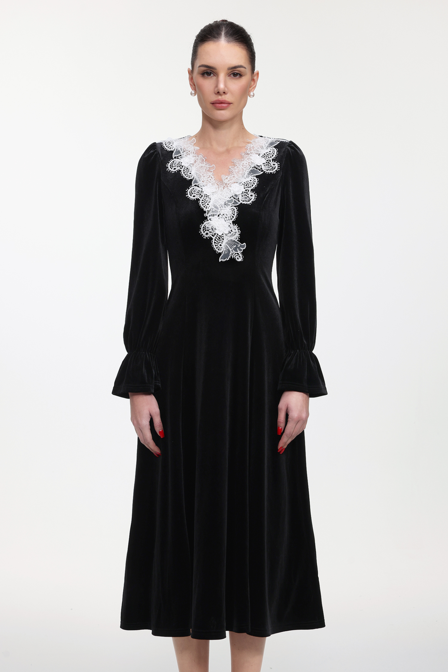 Daona Elegant Contour Long Sleeve Lace Trim Velvet Maxi Dress