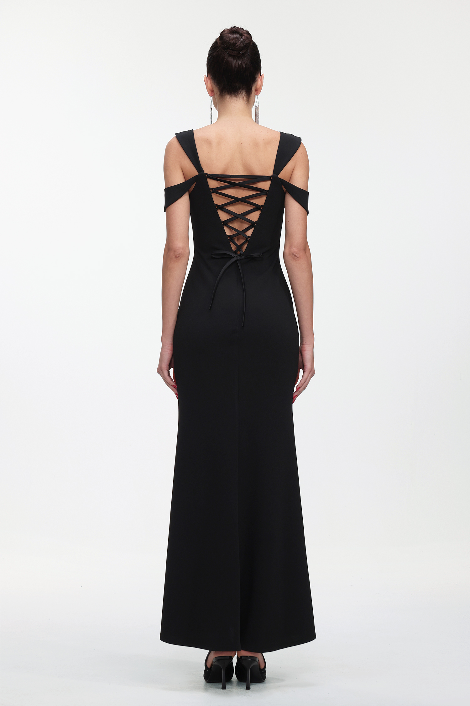 Faran Romantic Tailored Sleeveless Bow Rhinestone Maxi Dress