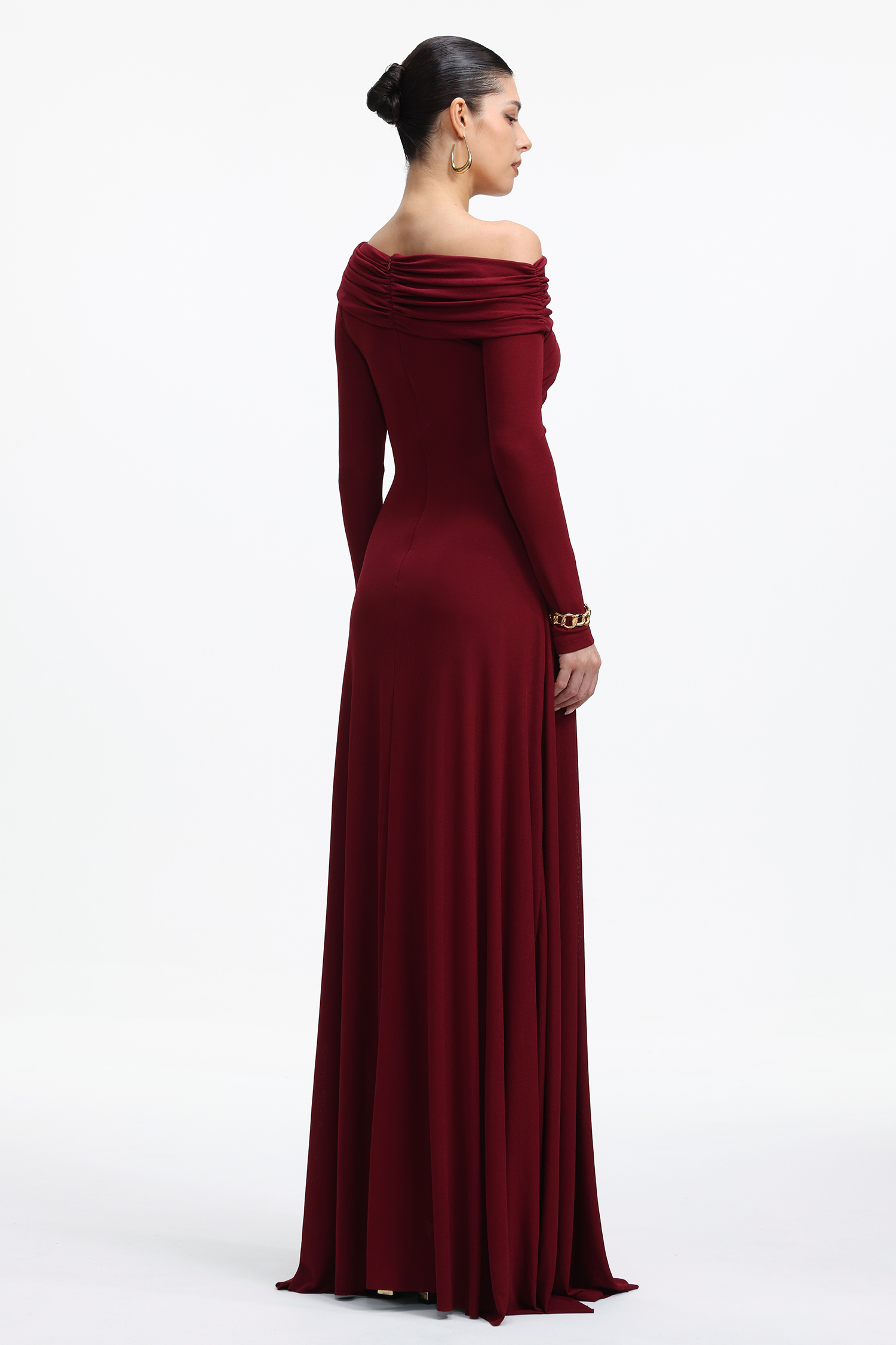 Lala Elegant Contour Off Shoulder Long Sleeve Ruched Knit Maxi Dress