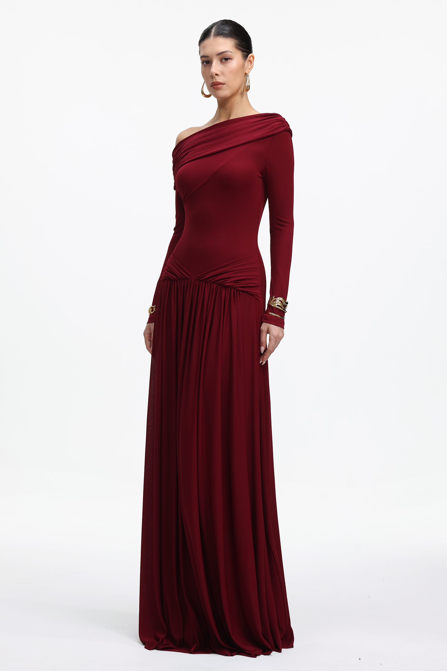 Lala Elegant Contour Off Shoulder Long Sleeve Ruched Knit Maxi Dress