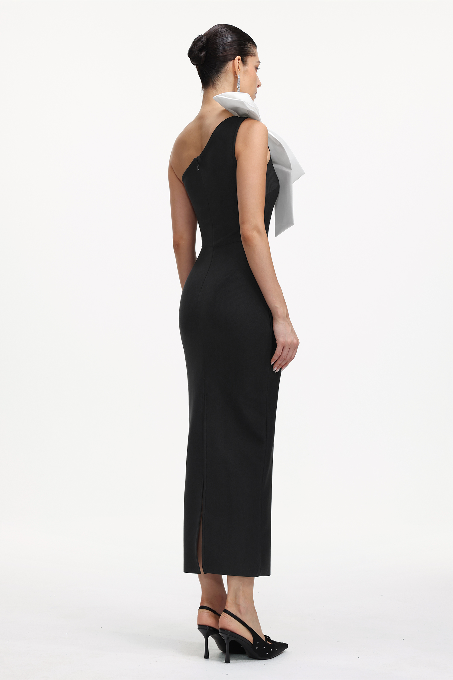 Yamaly Classic Contour One Shoulder Bow Bandage Maxi Dress
