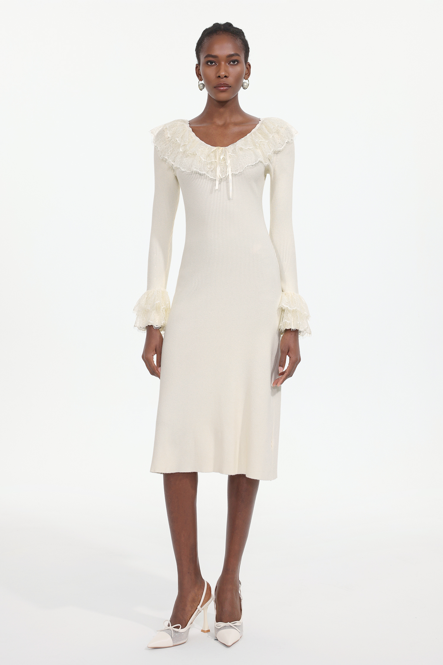 Darja Romantic Flowy Long Sleeve Lace Knit Midi Dress