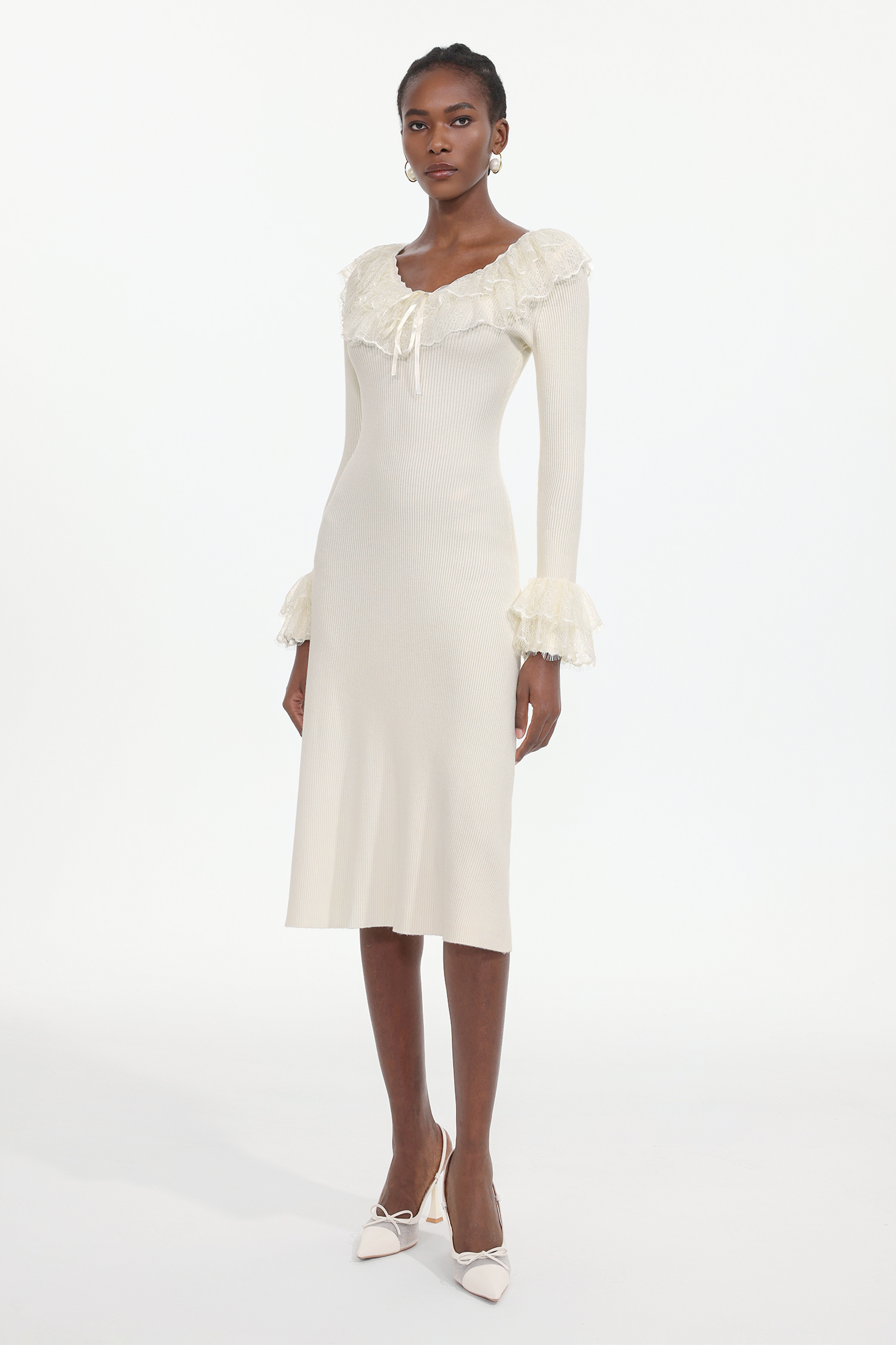 Darja Romantic Flowy Long Sleeve Lace Knit Midi Dress