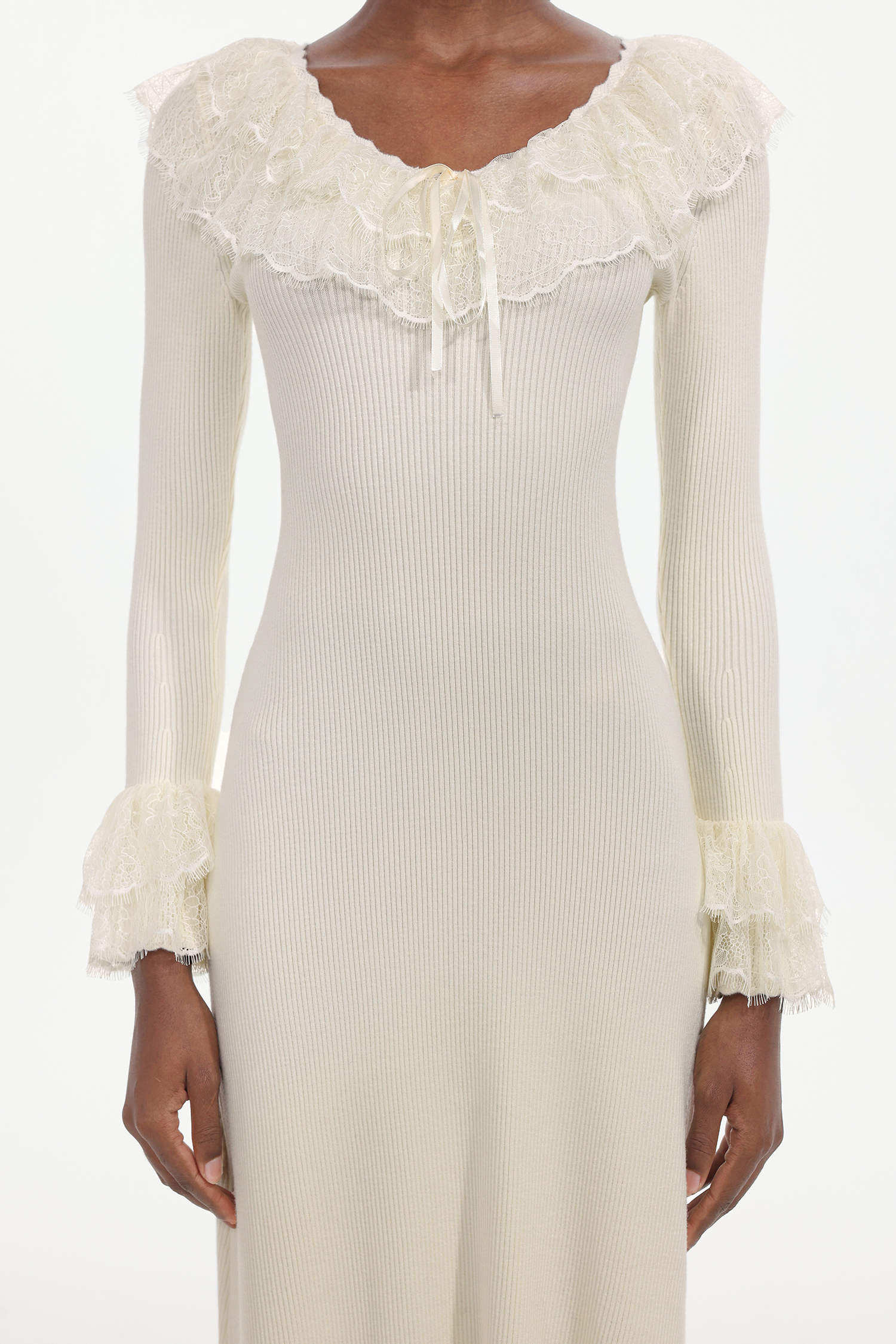 Darja Romantic Flowy Long Sleeve Lace Knit Midi Dress